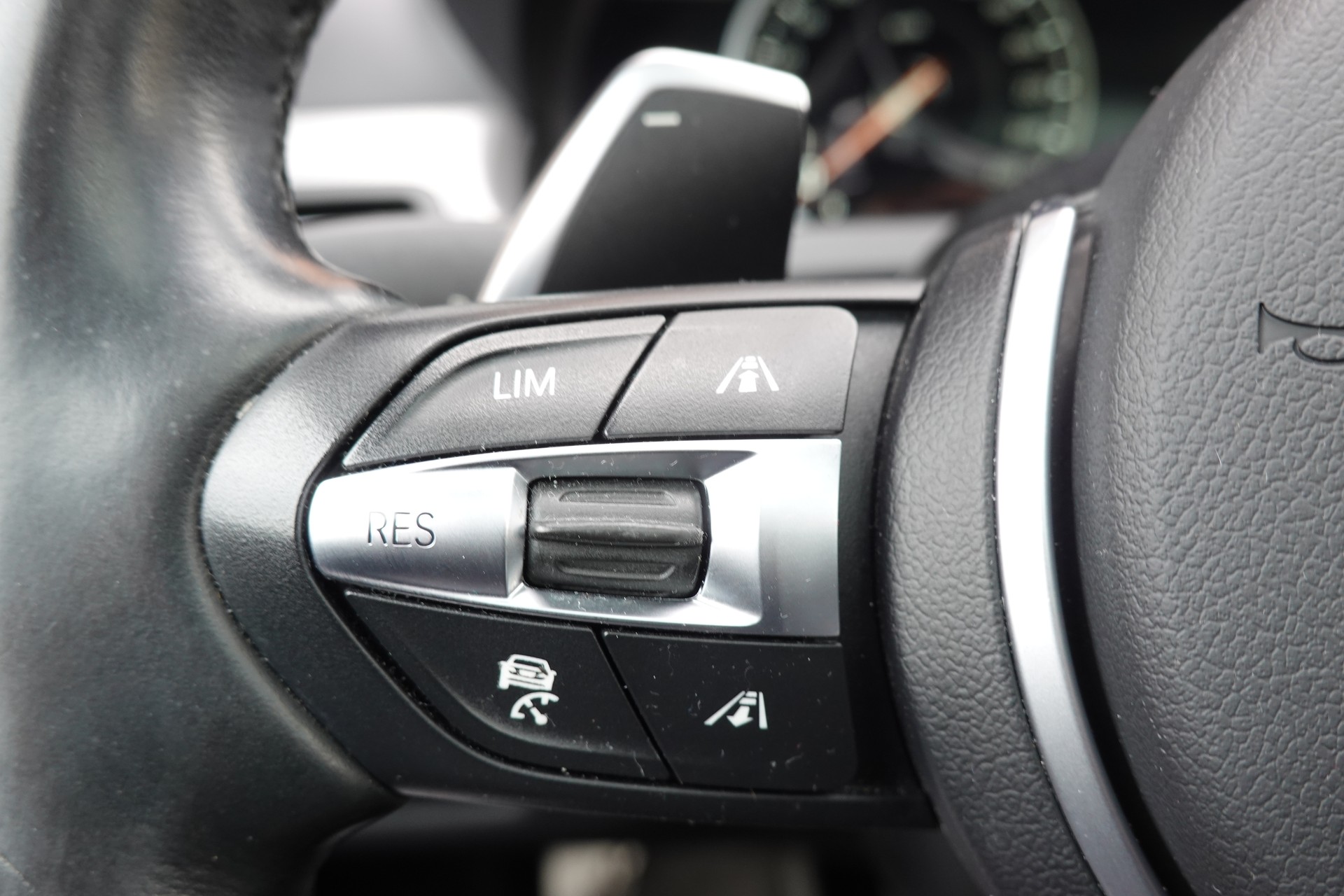 BMW 640i Gran Coupé xDrive - "Véhicule CH * Toit Ouvrant * Harman&Kardon * Head-Up Display * Sièges Electriques"-image-17