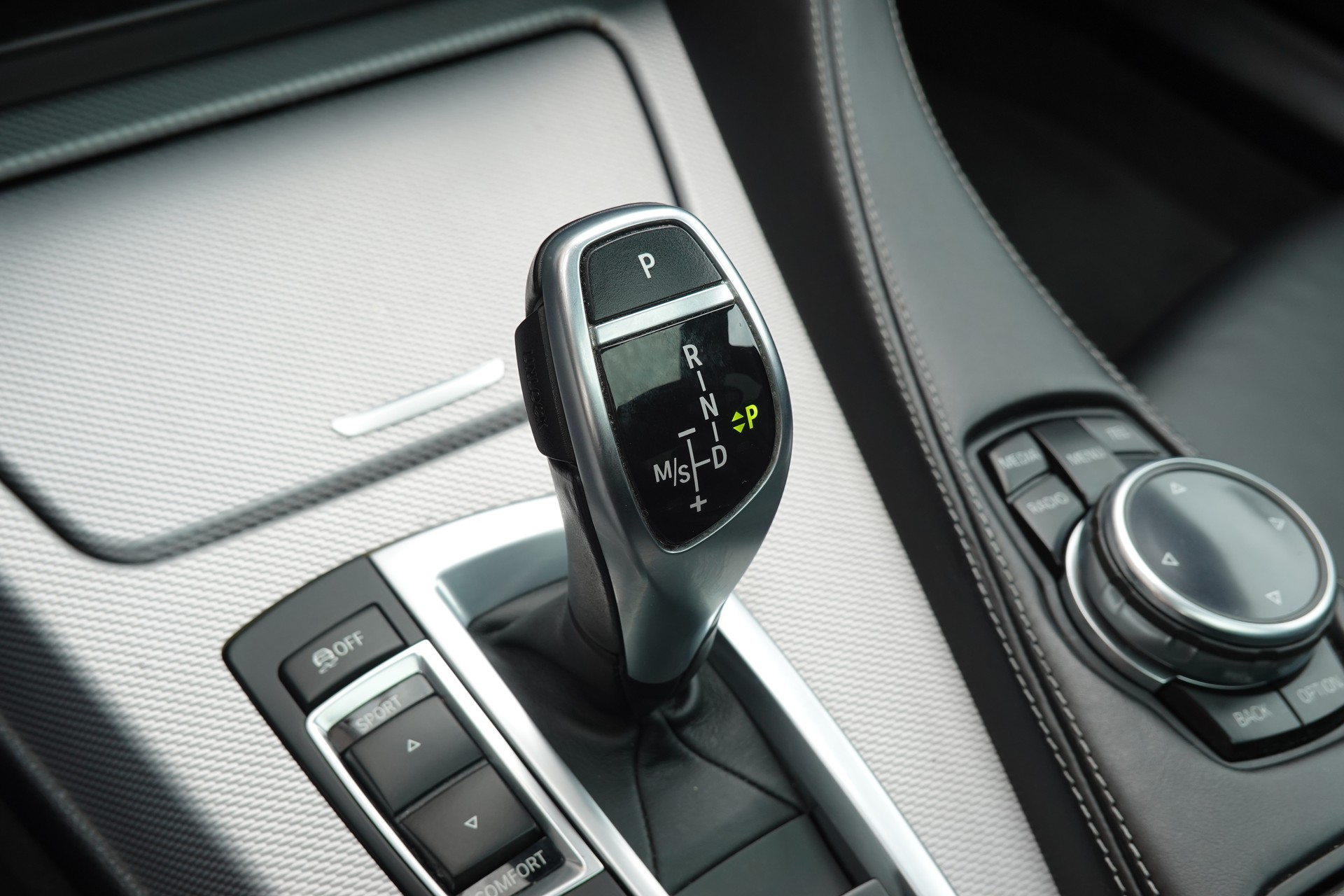 BMW 640i Gran Coupé xDrive - "Véhicule CH * Toit Ouvrant * Harman&Kardon * Head-Up Display * Sièges Electriques"-image-20