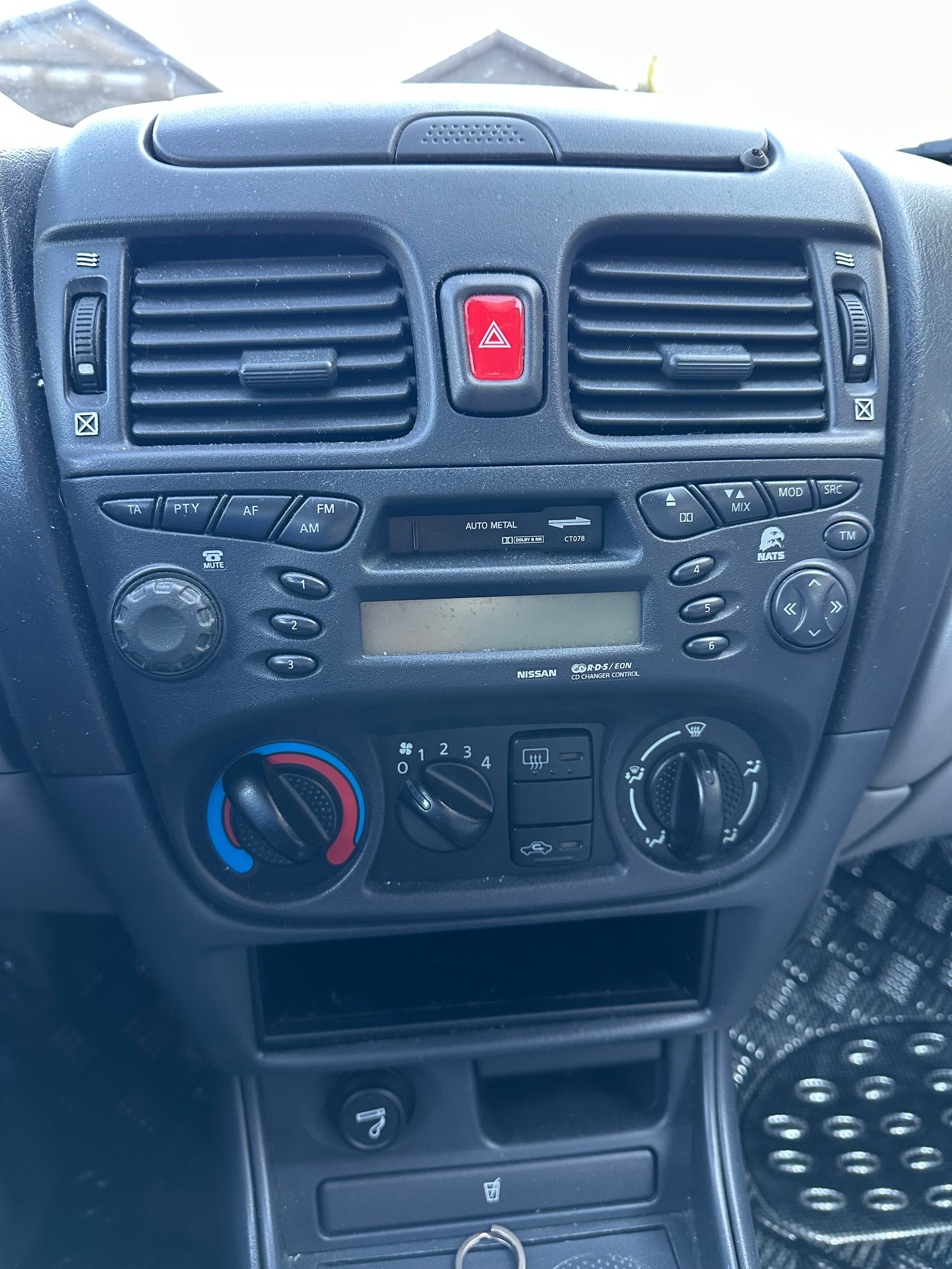 NISSAN Almera 1.5 16V Comfort FIXPREIS-image-15