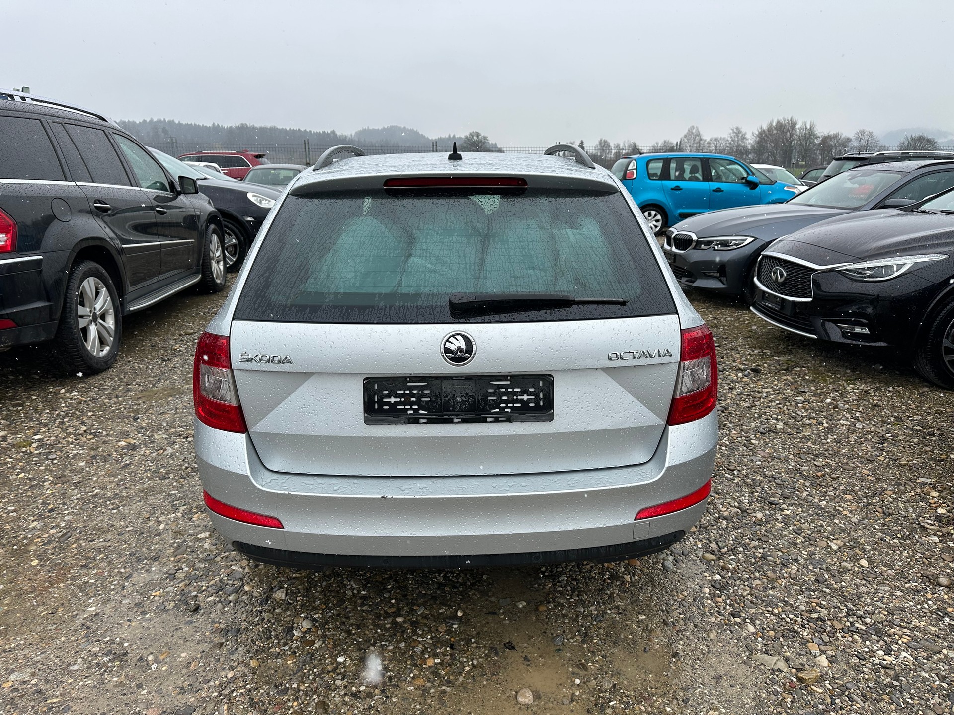 SKODA Octavia Combi 1.6 TDI Fresh DSG-image-4