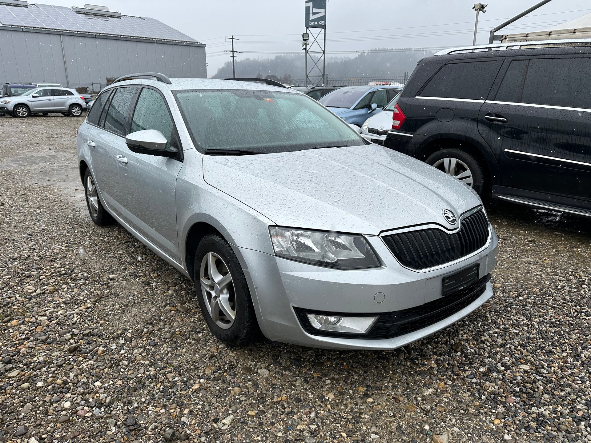 SKODA Octavia Combi 1.6 TDI Fresh DSG-image-2