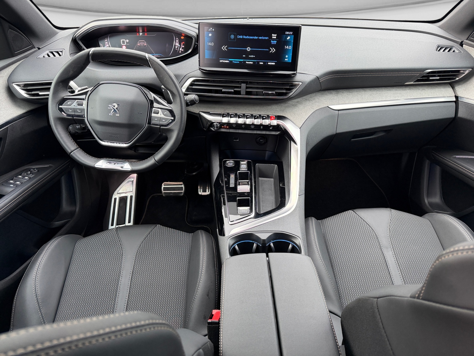 PEUGEOT 5008 1.2 Pure Tech Active Pack-image-10