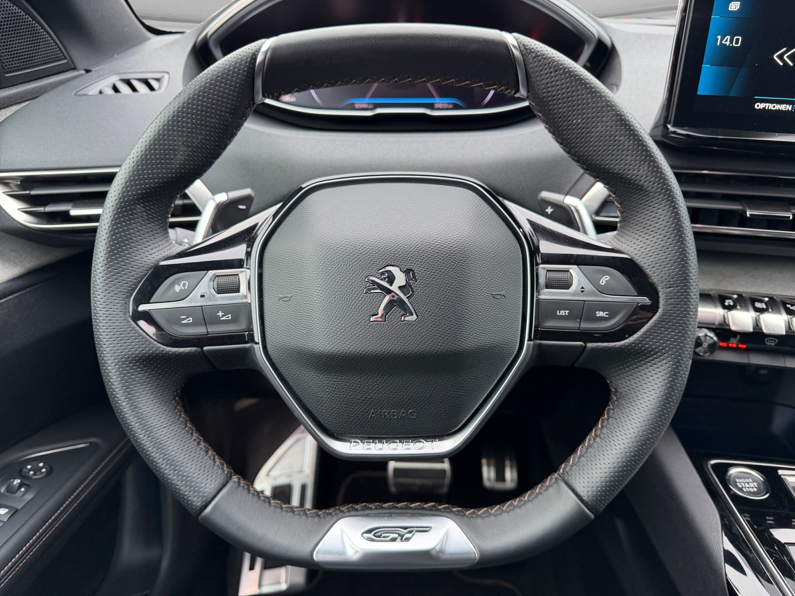 PEUGEOT 5008 1.2 Pure Tech Active Pack-image-11