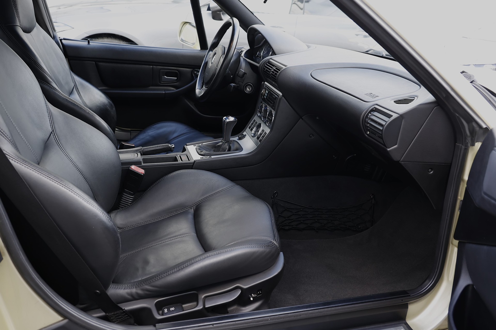 BMW Z3 3.0i Coupé-image-17