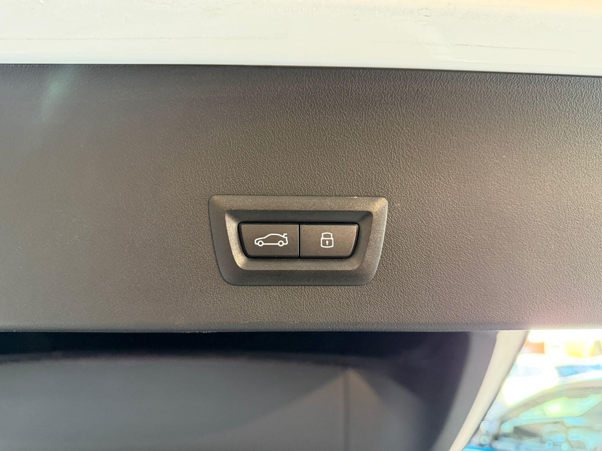 BMW X3 20i xDrive pack M ** Visite sur RDV **-showroom-element-3
