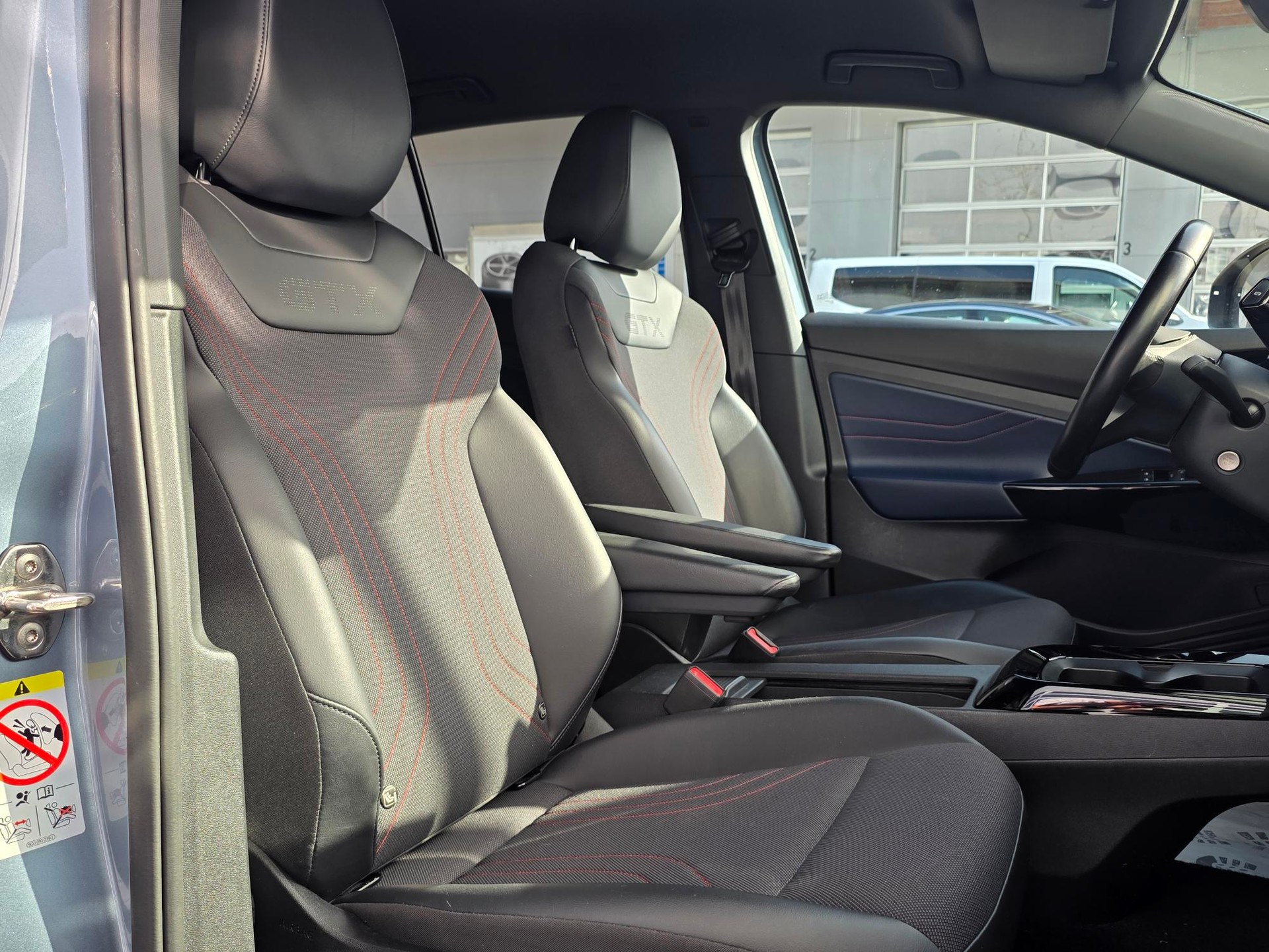 VW ID.4 GTX 77 kWh 4Motion ** ASSISTENZ PAKET -SPORT PAKET -DESIGN PAKET - BATT.ZERTIFIKAT -GARANTIE BIS 09.2029-image-9