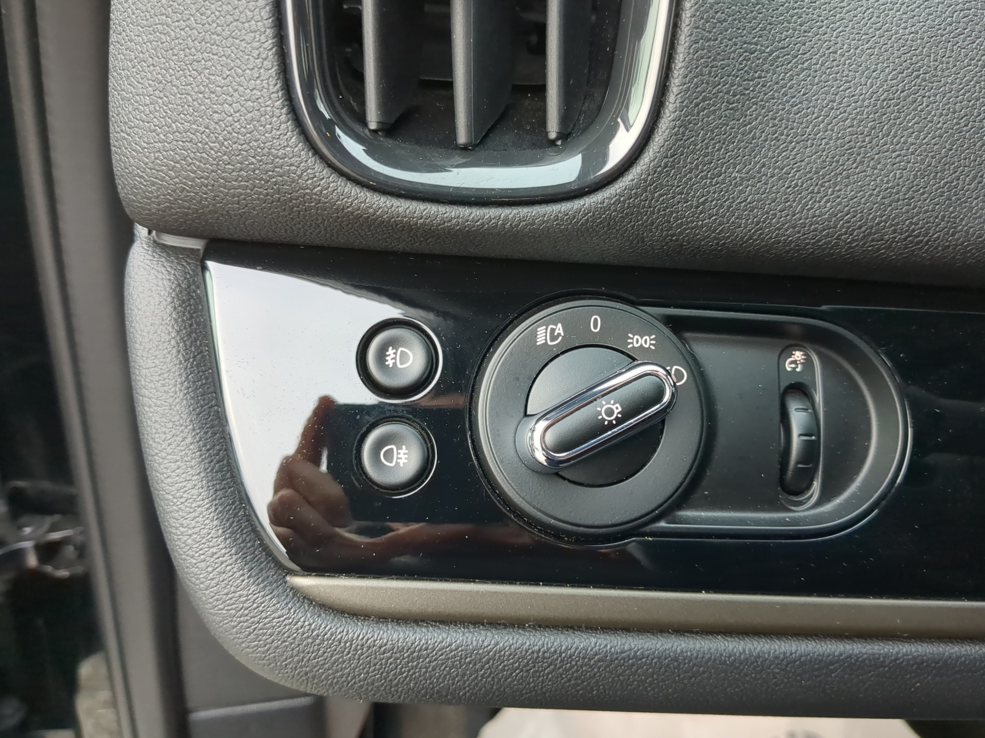 MINI Countryman Cooper SE ALL4 PHEV Steptronic-image-16