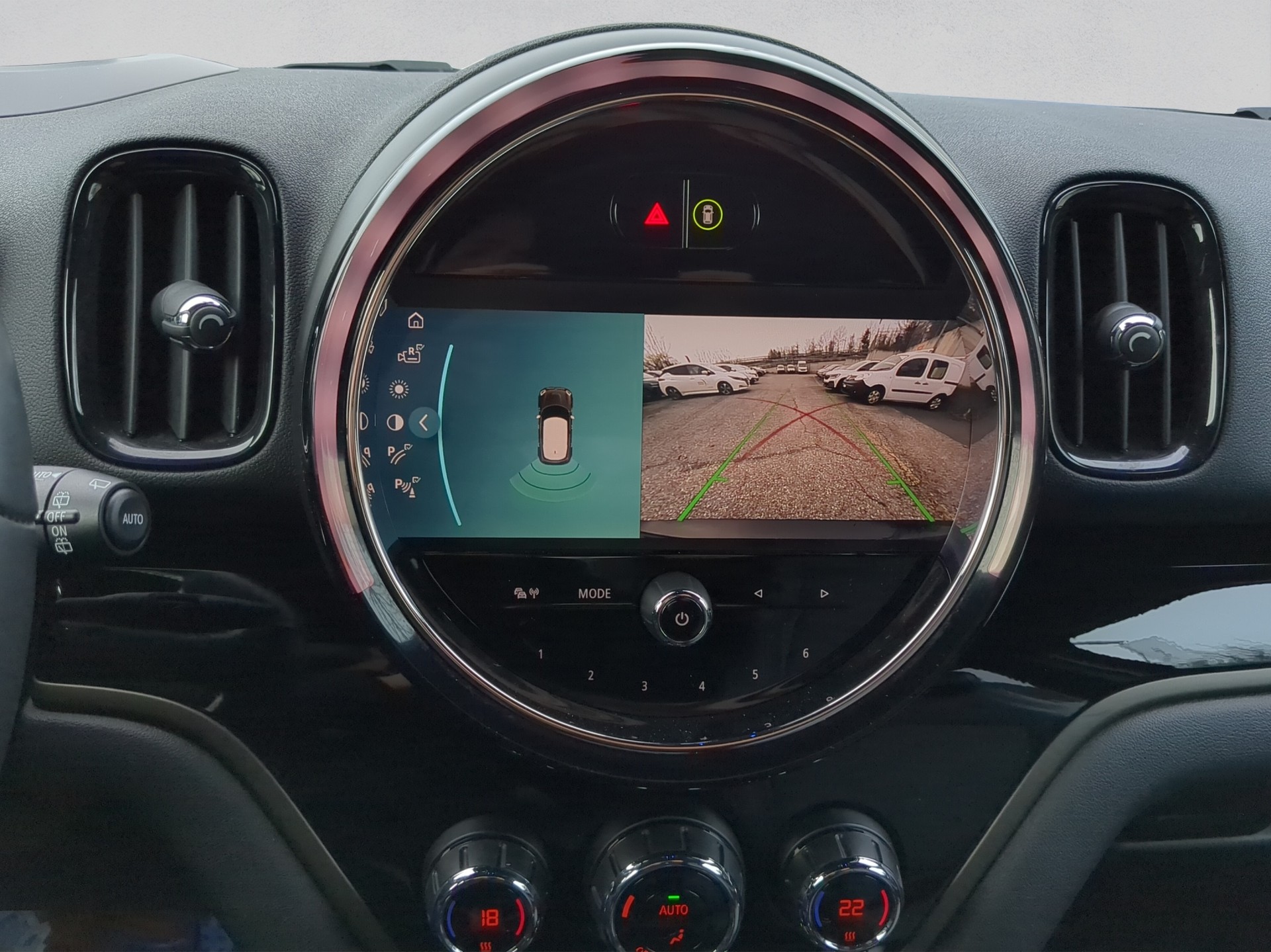 MINI Countryman Cooper SE ALL4 PHEV Steptronic-image-11