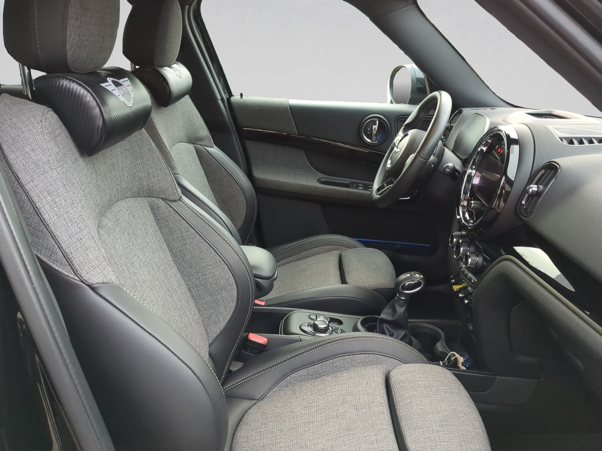 MINI Countryman Cooper SE ALL4 PHEV Steptronic-image-13