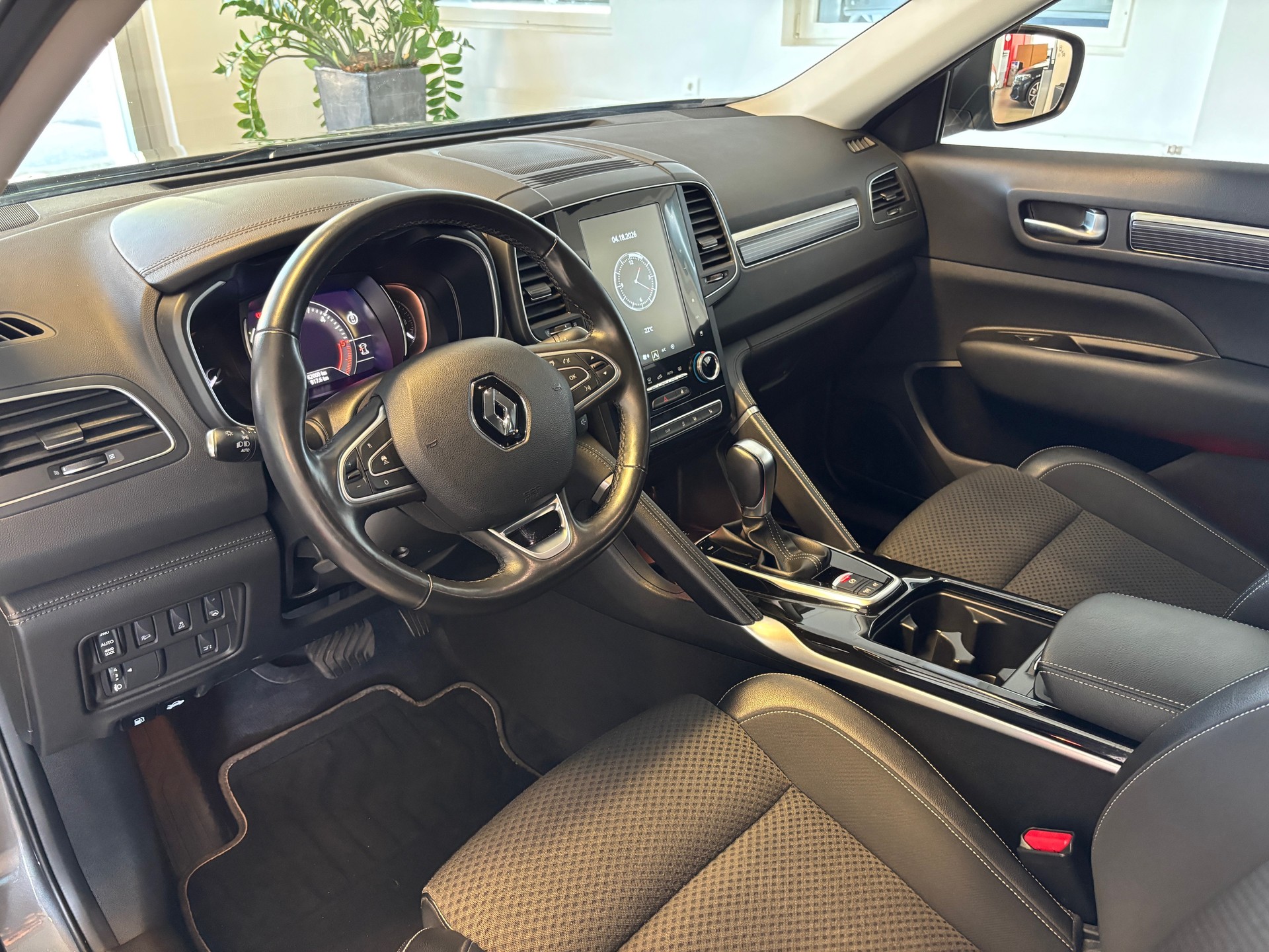 RENAULT Koleos 2.0 dCi Techno 4WD Xtronic CVT-image-4