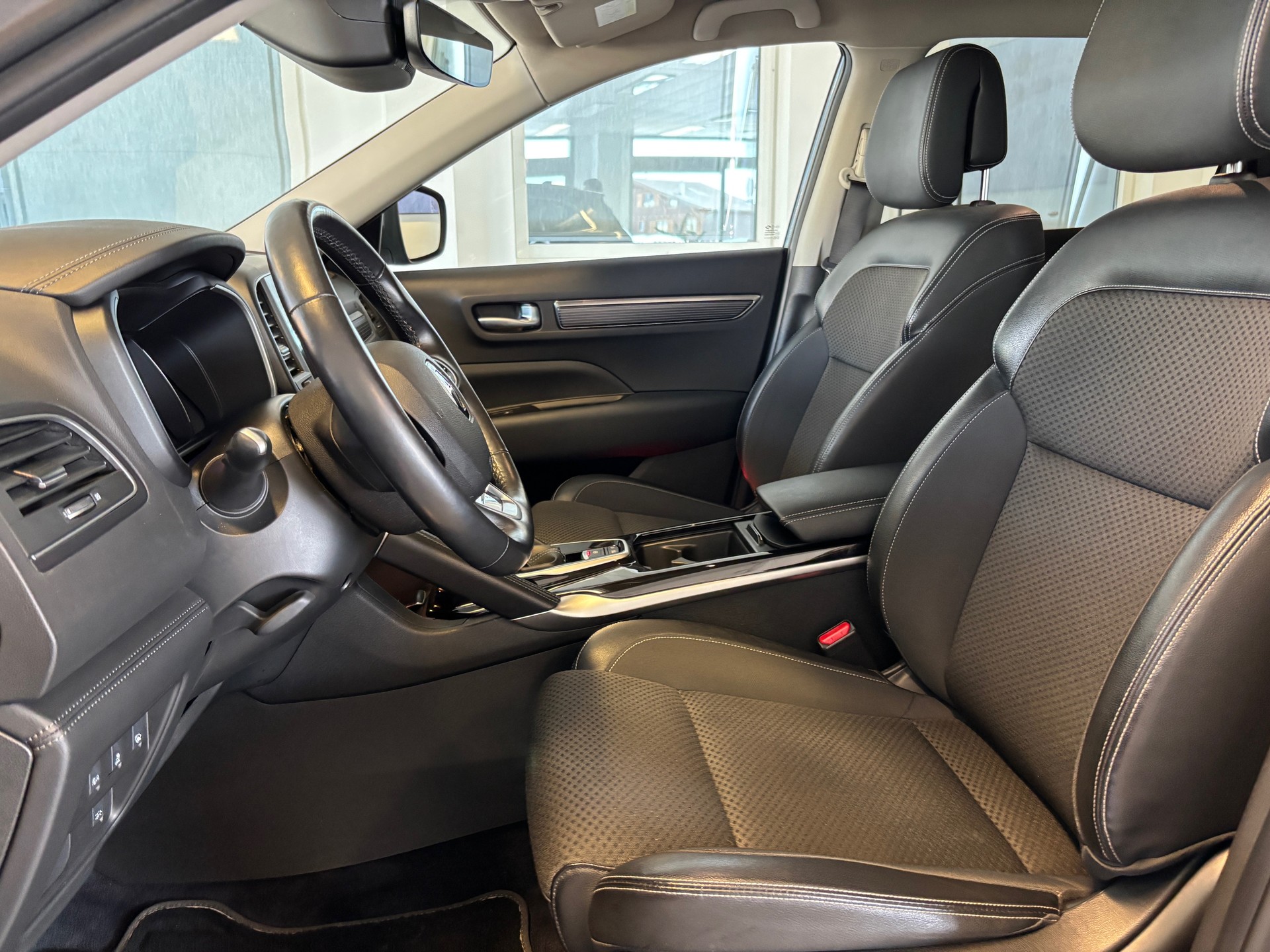RENAULT Koleos 2.0 dCi Techno 4WD Xtronic CVT-image-6