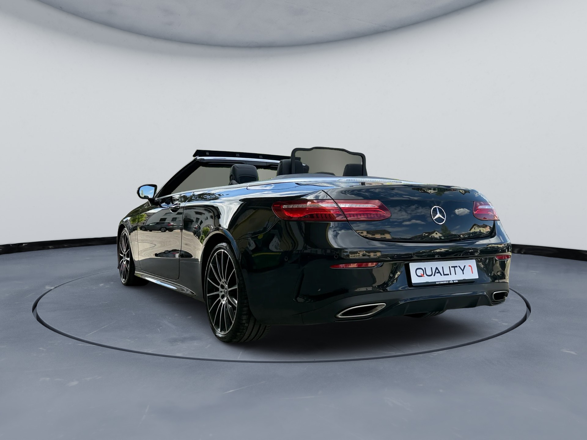 MERCEDES-BENZ E 300 Cabriolet AMG Line 9G-Tronic-image-7