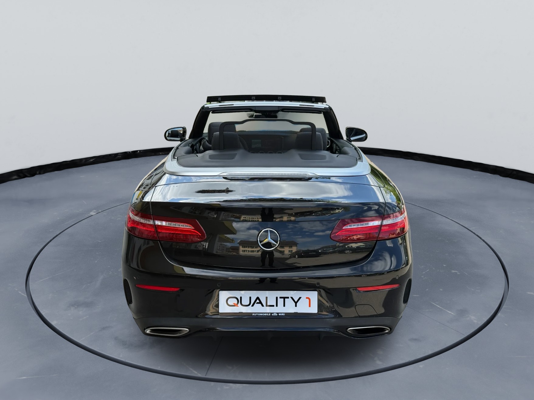 MERCEDES-BENZ E 300 Cabriolet AMG Line 9G-Tronic-image-6