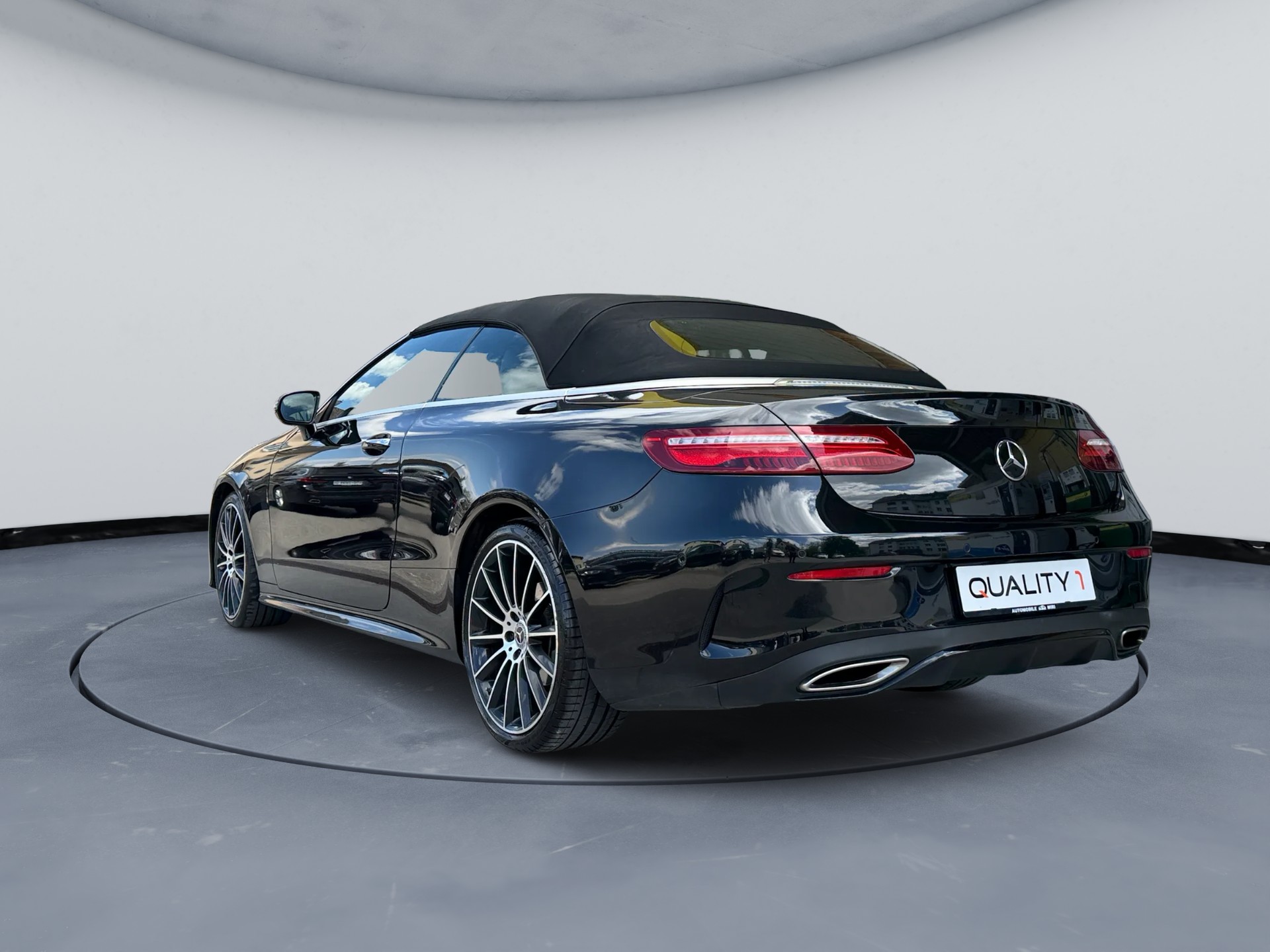 MERCEDES-BENZ E 300 Cabriolet AMG Line 9G-Tronic-image-8