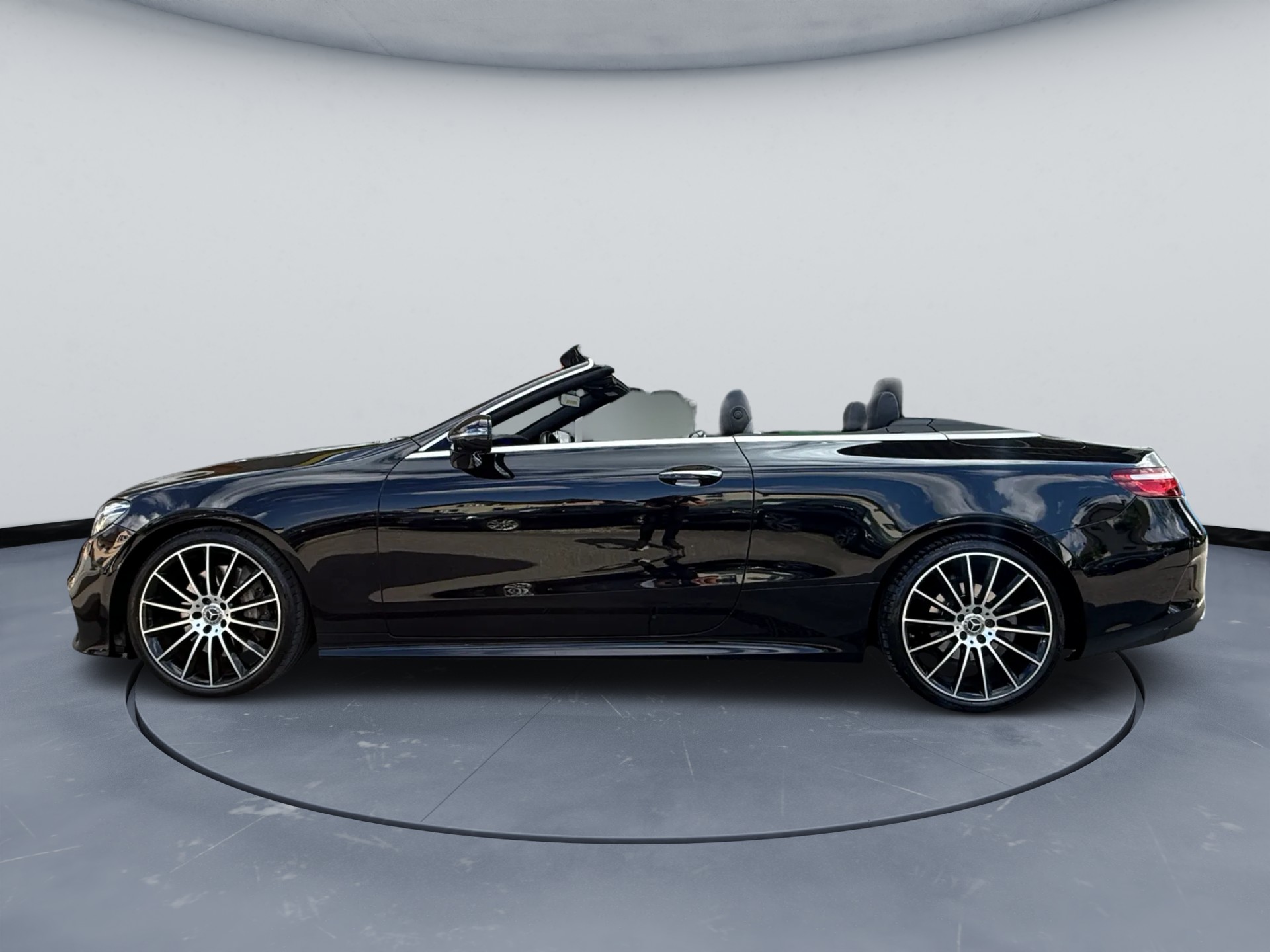 MERCEDES-BENZ E 300 Cabriolet AMG Line 9G-Tronic-image-9