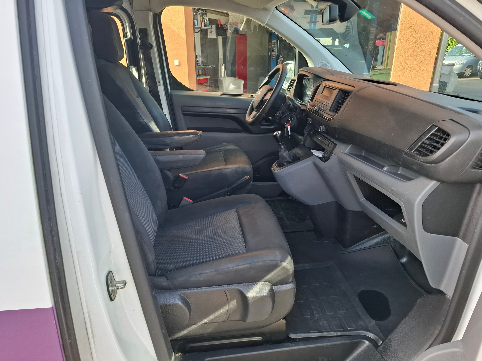 CITROEN Jumpy 1.6 BlueHDi 95 M Eco-image-7