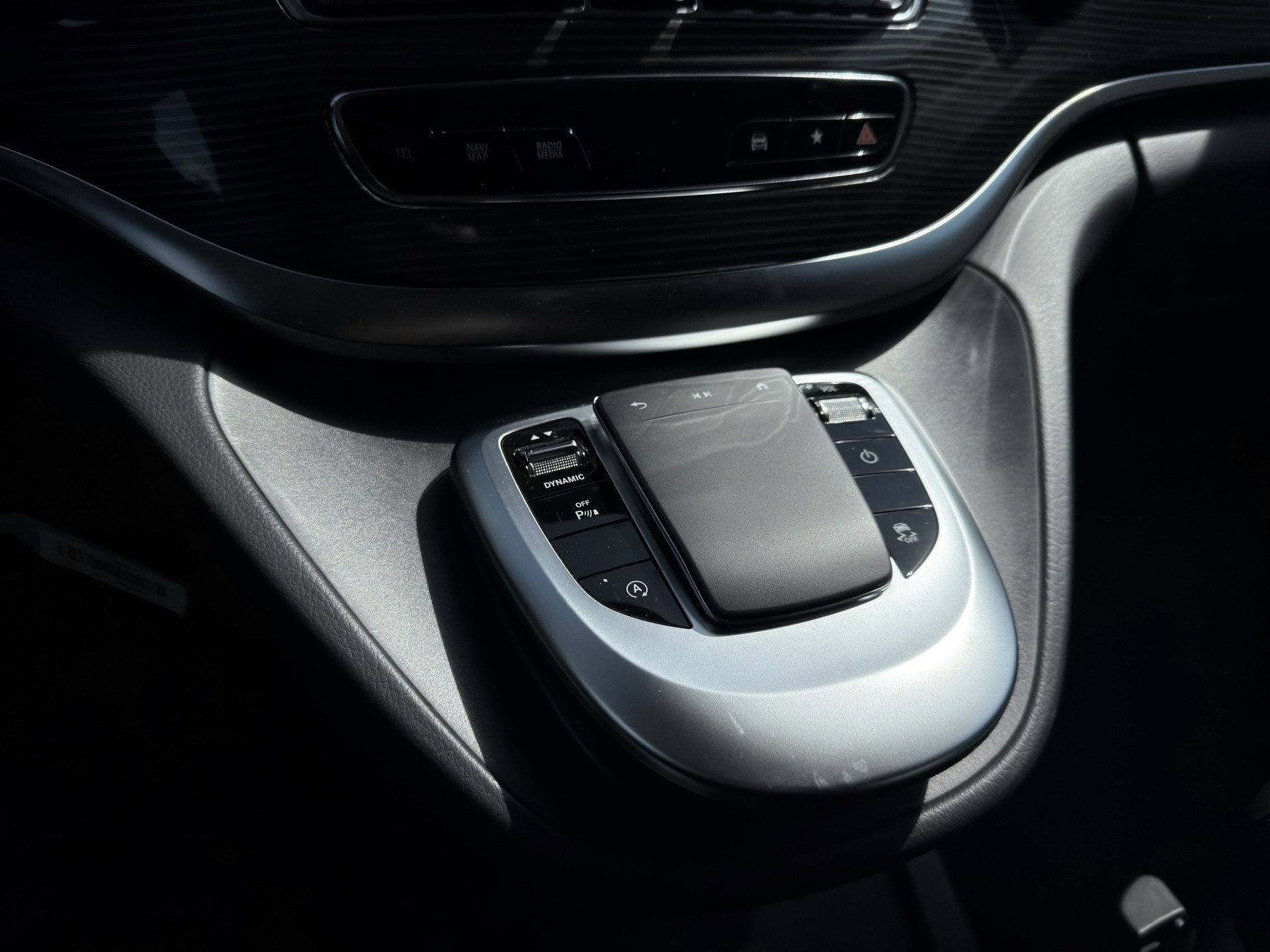 MERCEDES-BENZ V 250 d lang Avantgarde 4Matic G-Tronic-image-16
