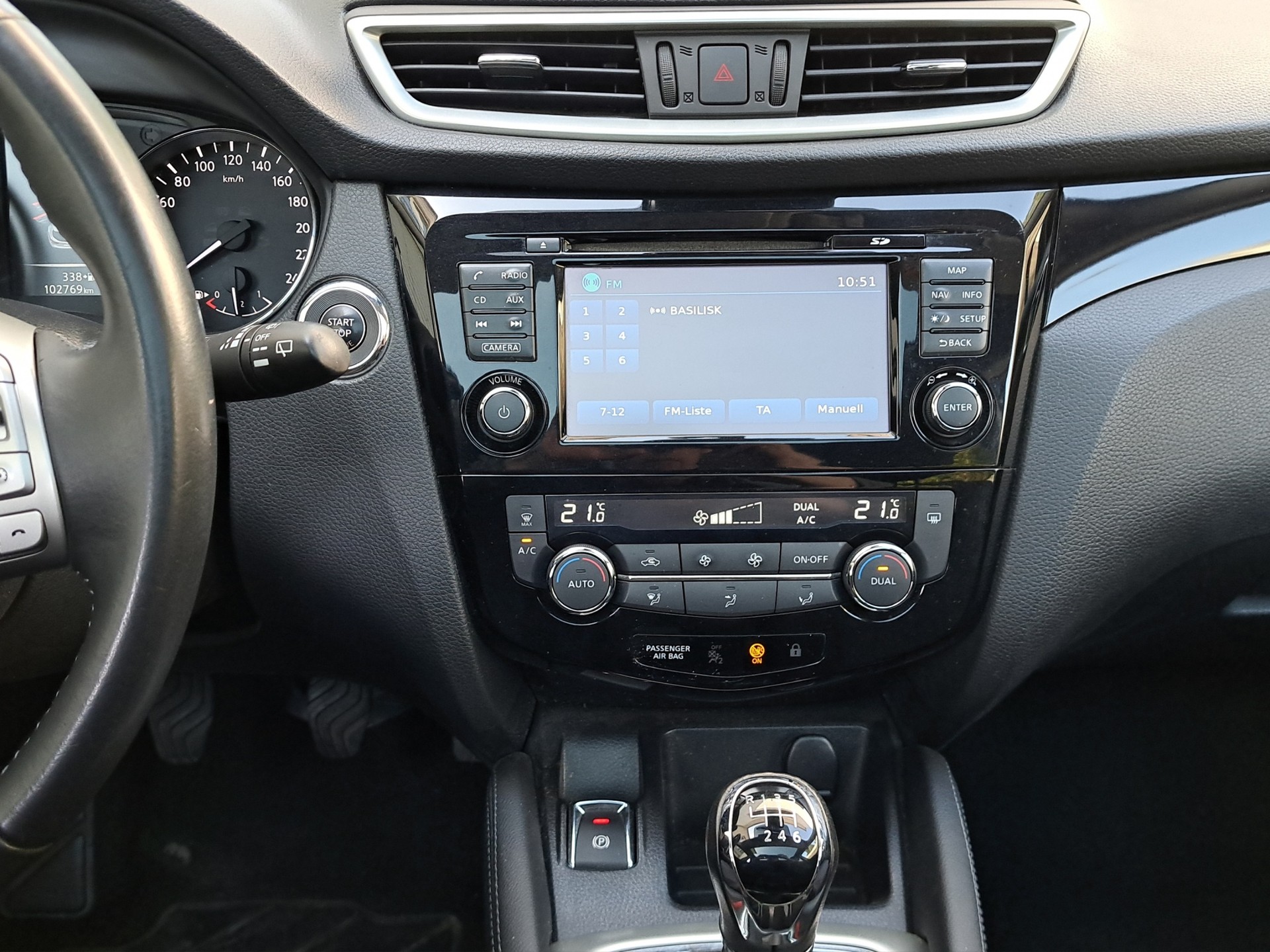 NISSAN Qashqai 1.6 DIG-T acenta-image-9
