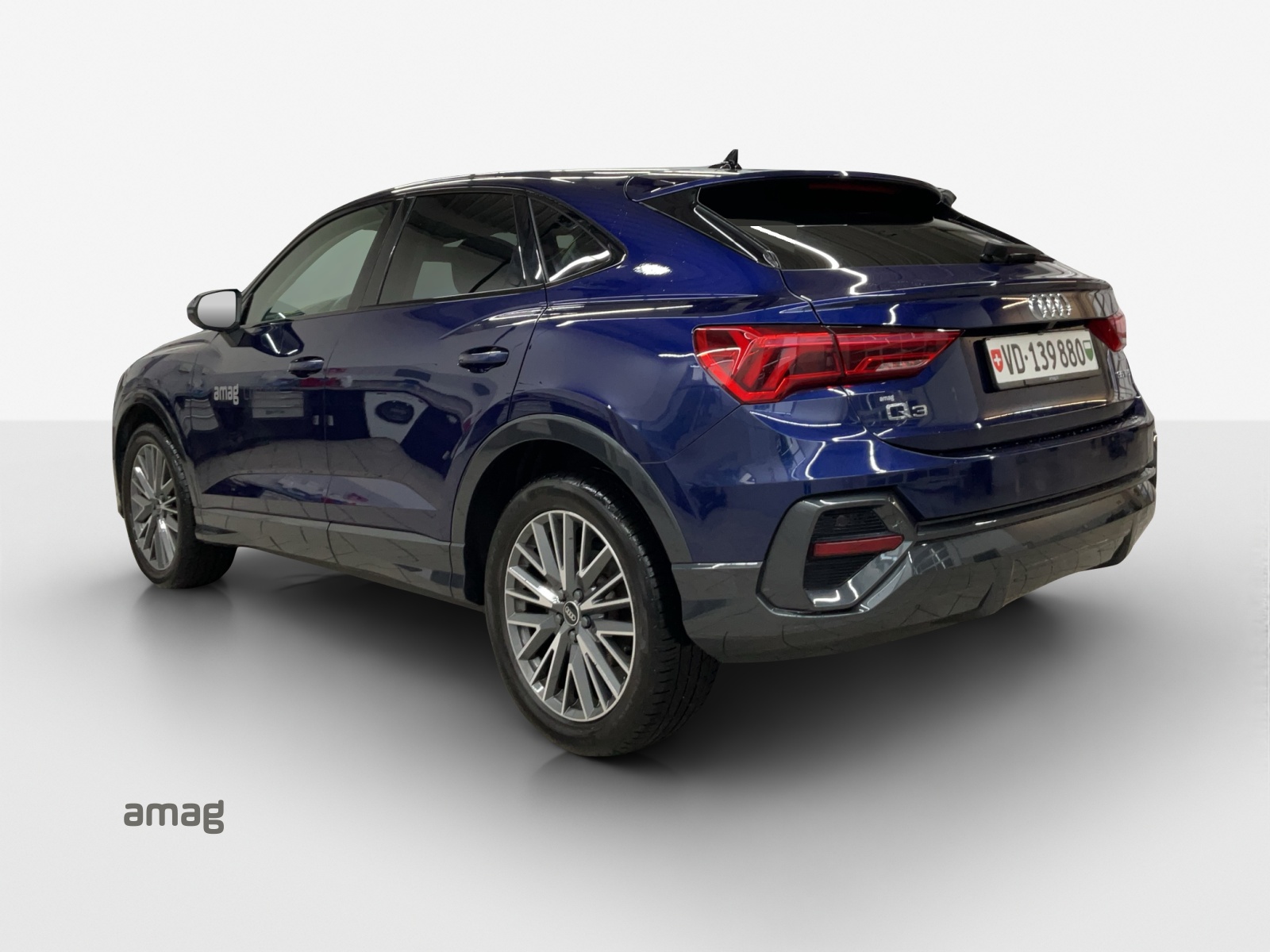 AUDI Q3 Sportback 35 TFSI Attraction S-tronic-showroom-element-2