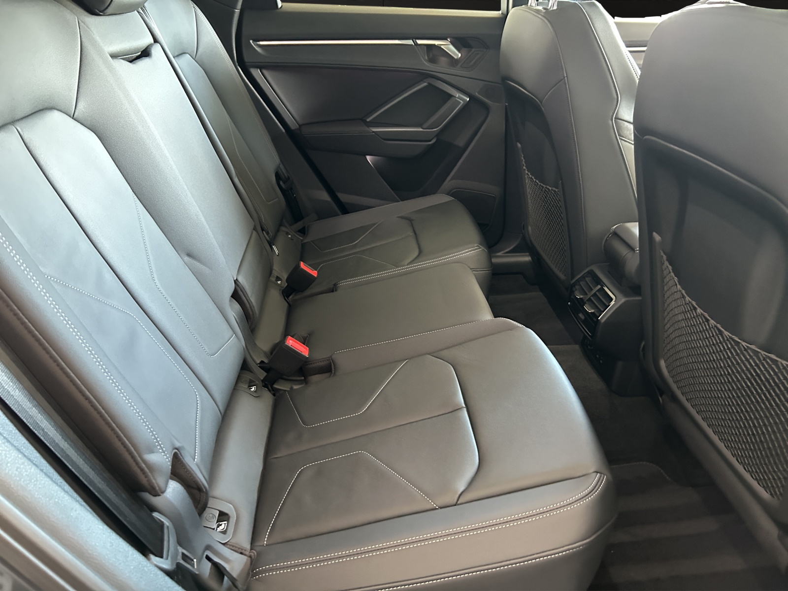 AUDI Q3 Sportback 40 TFSI S line quattro S-tronic-image-15