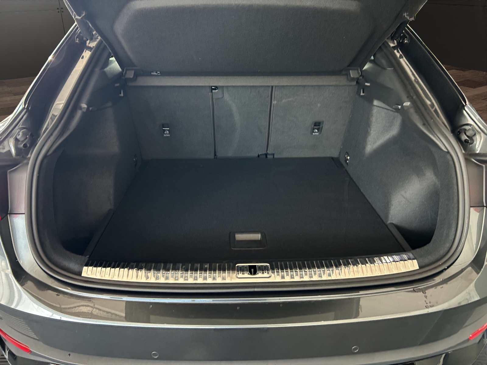 AUDI Q3 Sportback 40 TFSI S line quattro S-tronic-image-16