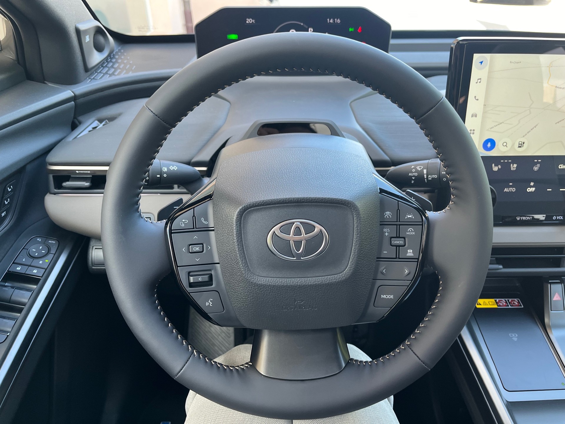 TOYOTA bZ4X Touring Premium AWD-image-15