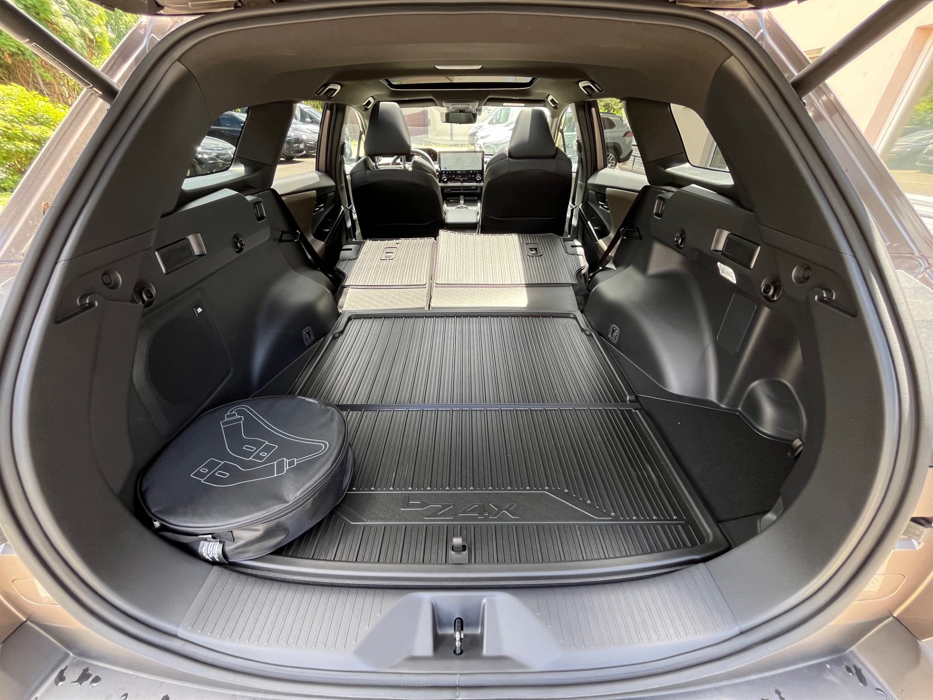 TOYOTA bZ4X Touring Premium AWD-image-11