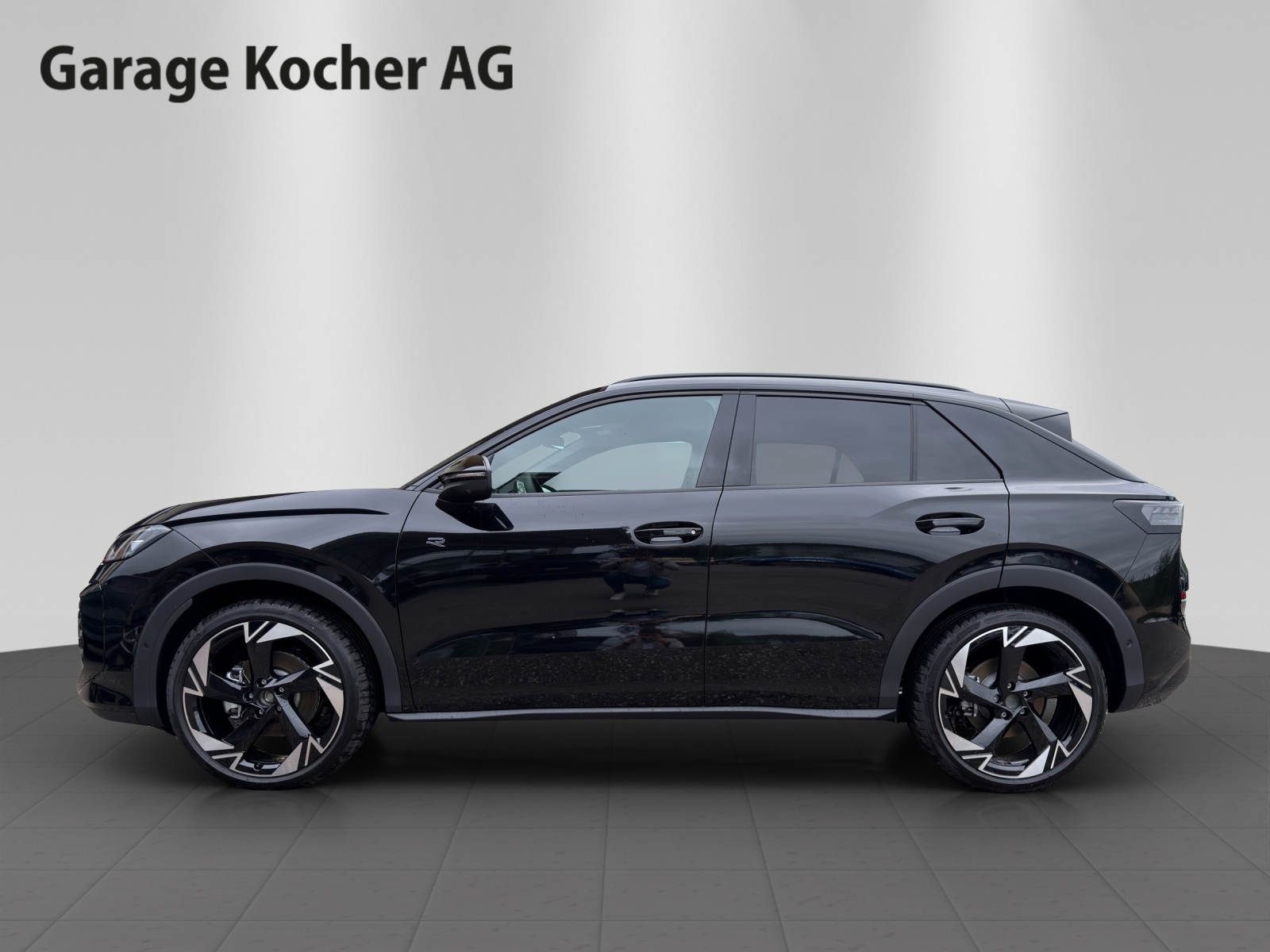 VW T-Roc 1.5 eTSI mHEV R-Line DSG-showroom-element-2