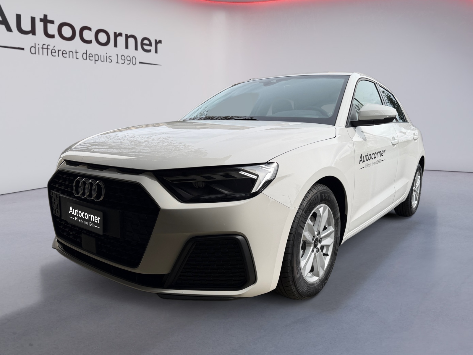 AUDI A1 Sportback 30 TFSI Attraction-showroom-element-1