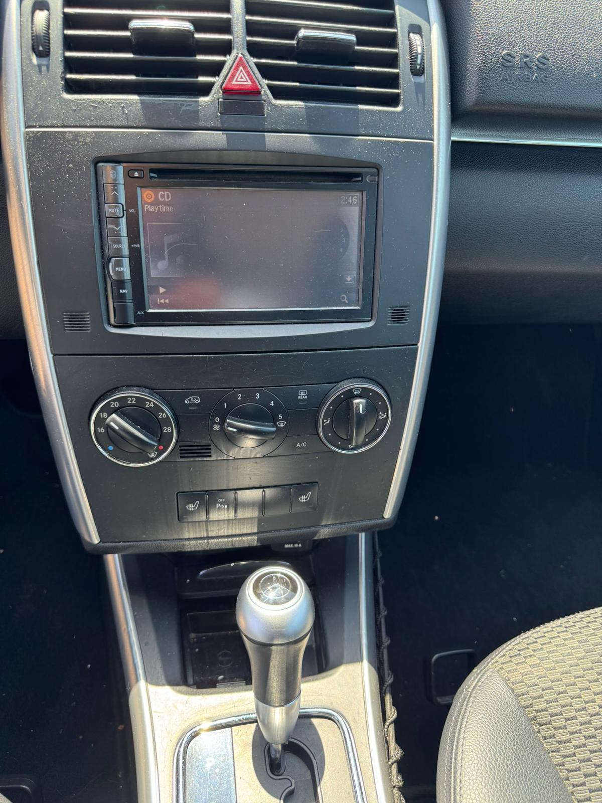MERCEDES-BENZ B 180 CDI My Star Autotronic-image-13
