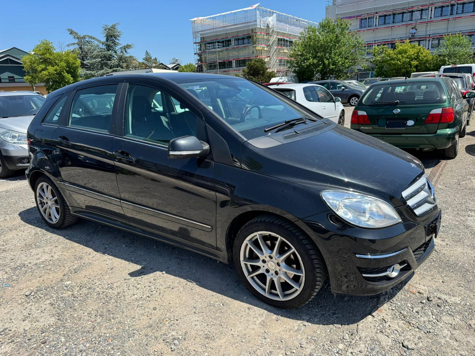 MERCEDES-BENZ B 180 CDI My Star Autotronic-image-2