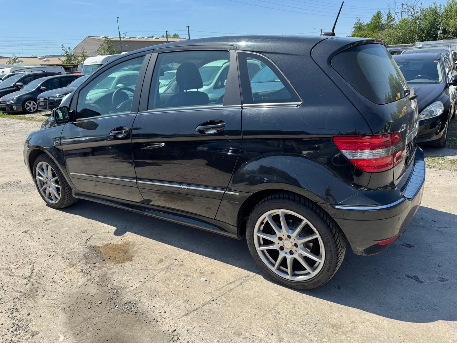 MERCEDES-BENZ B 180 CDI My Star Autotronic-image-6