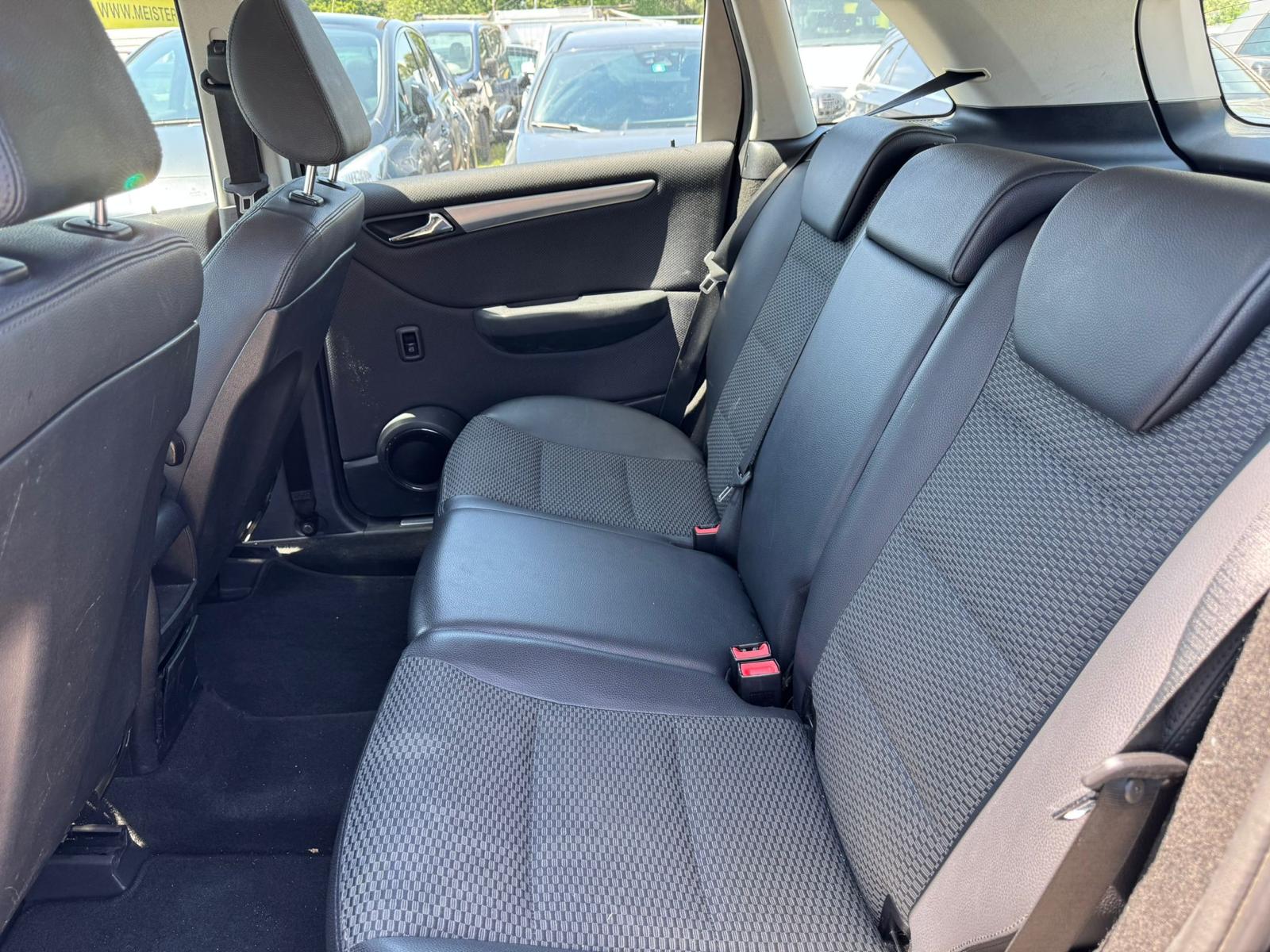 MERCEDES-BENZ B 180 CDI My Star Autotronic-image-8
