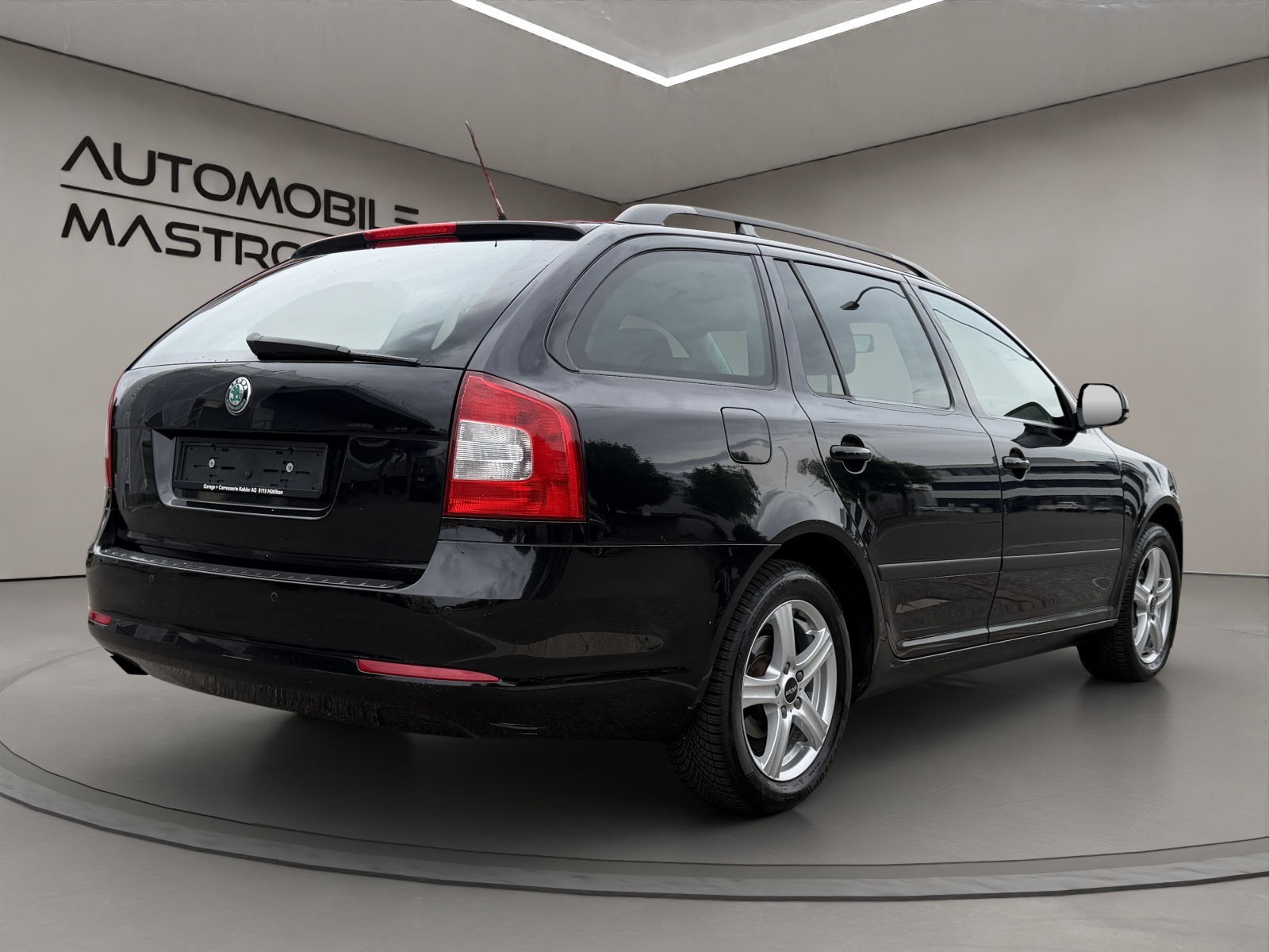 SKODA Octavia 1.6 TDI Ambition DSG-image-6
