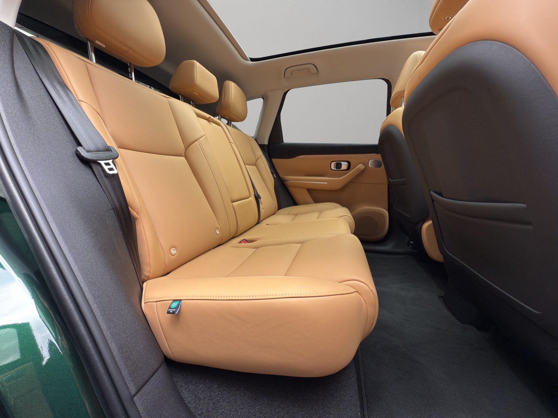 LEAPMOTOR C10 EV AWD-image-14