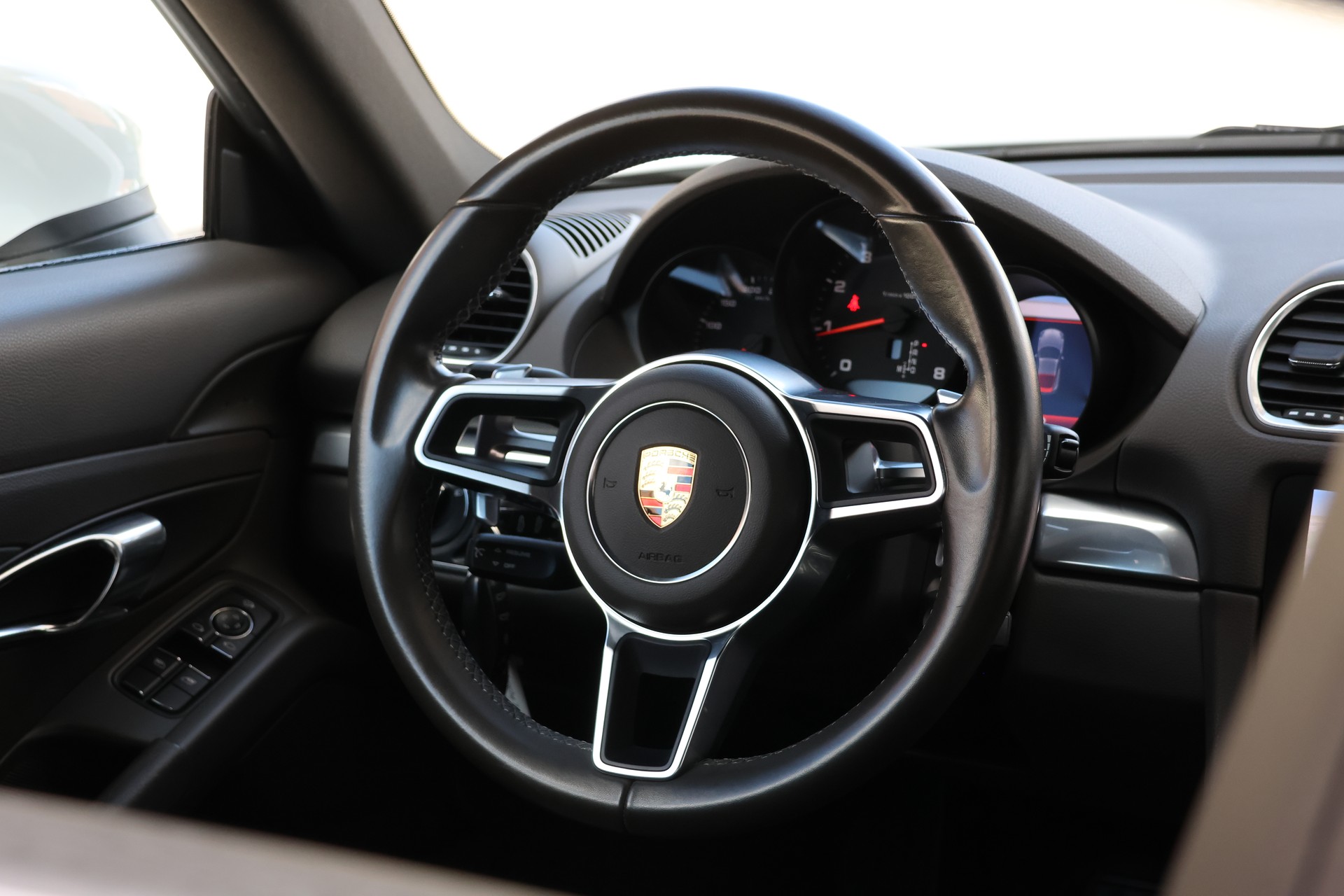 PORSCHE 718 Cayman 2.0 PDK (CH)-image-10