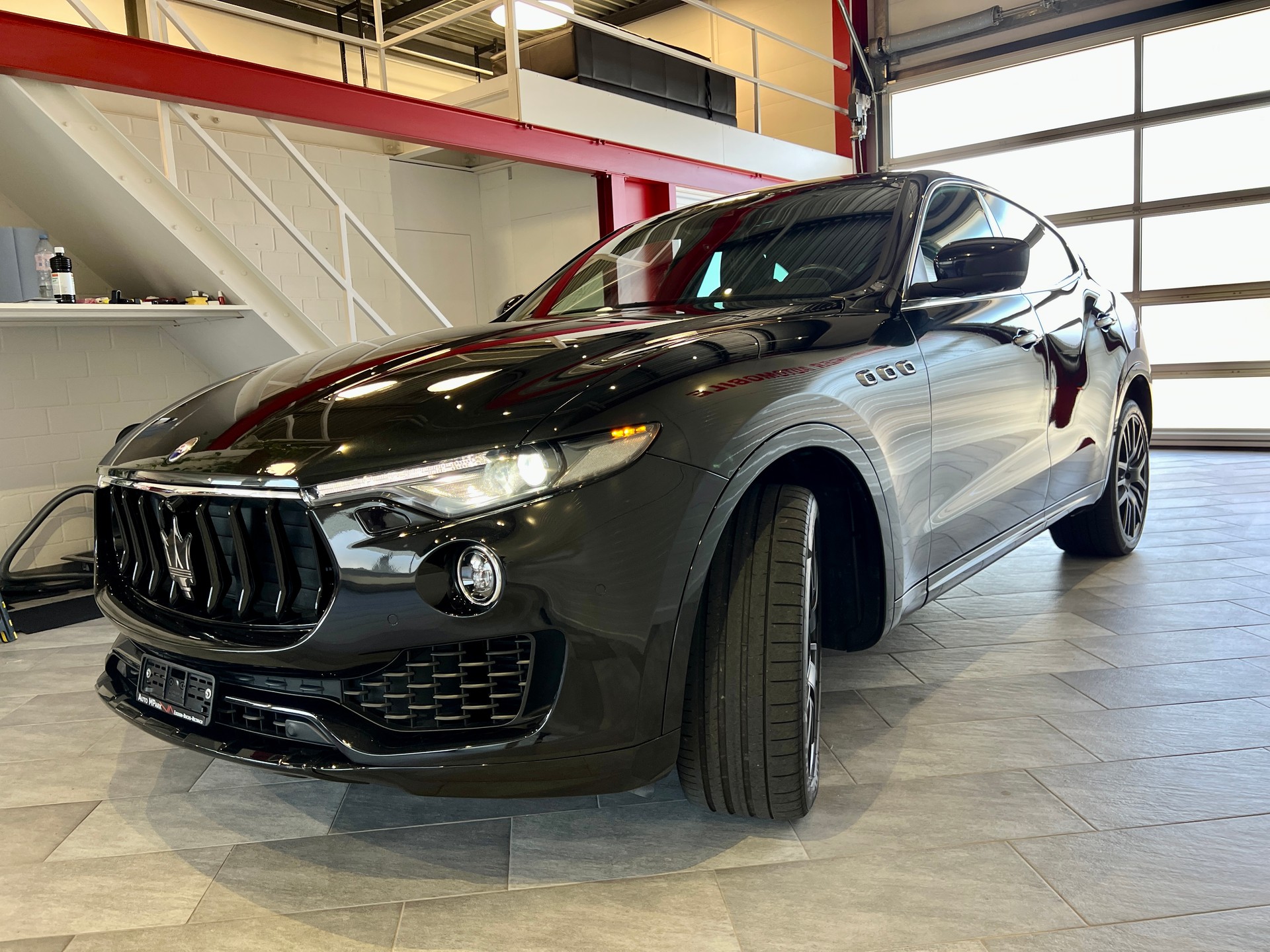 MASERATI Levante S 3.0 V6 GranSport Automatica-showroom-element-2
