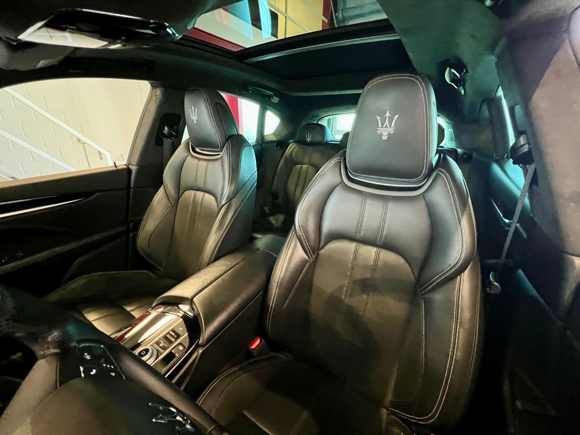 MASERATI Levante S 3.0 V6 GranSport Automatica-image-9
