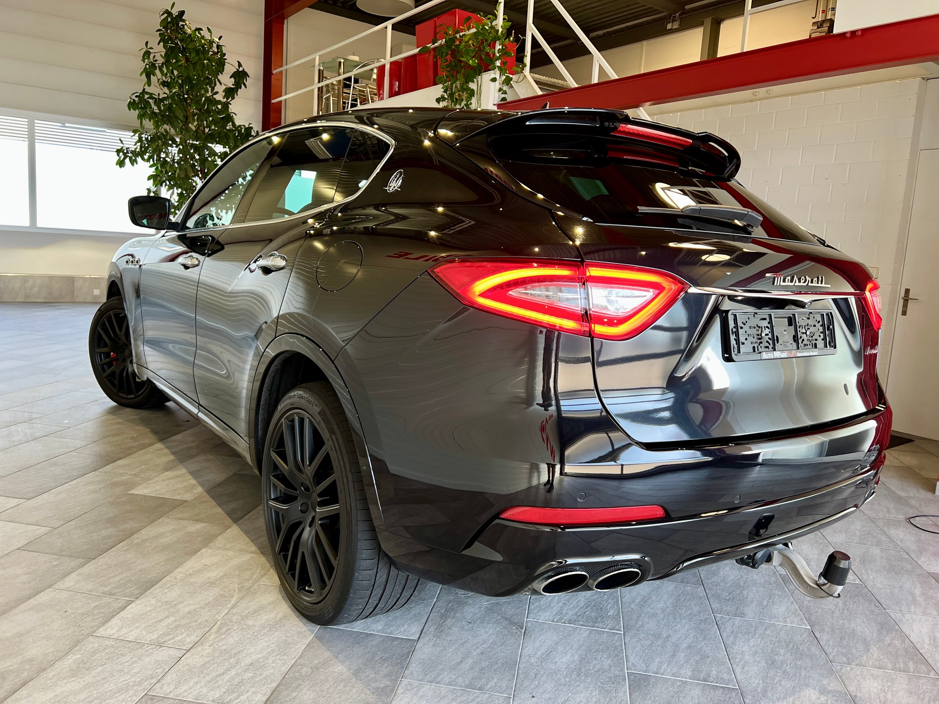 MASERATI Levante S 3.0 V6 GranSport Automatica-showroom-element-3