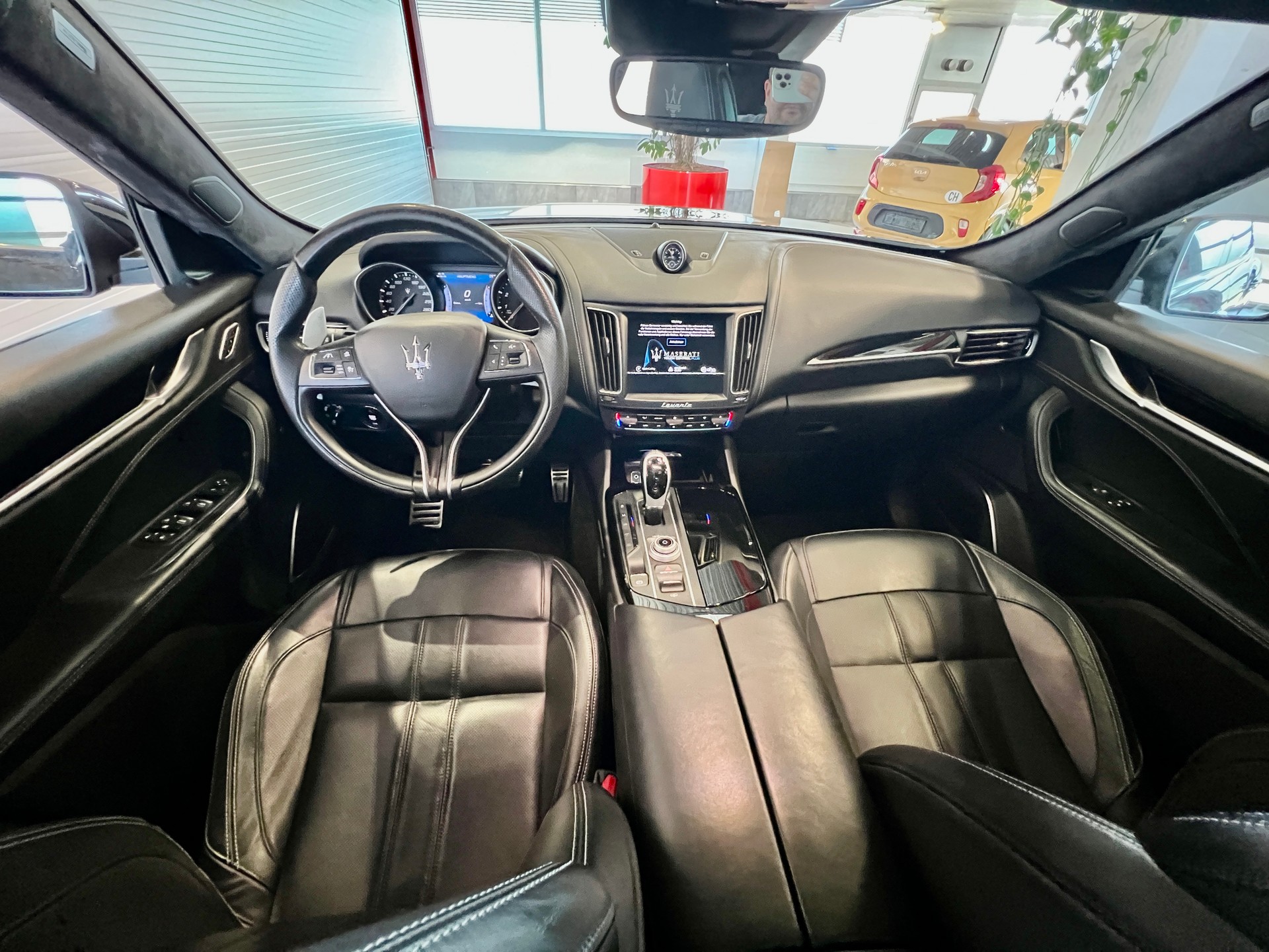 MASERATI Levante S 3.0 V6 GranSport Automatica-image-14