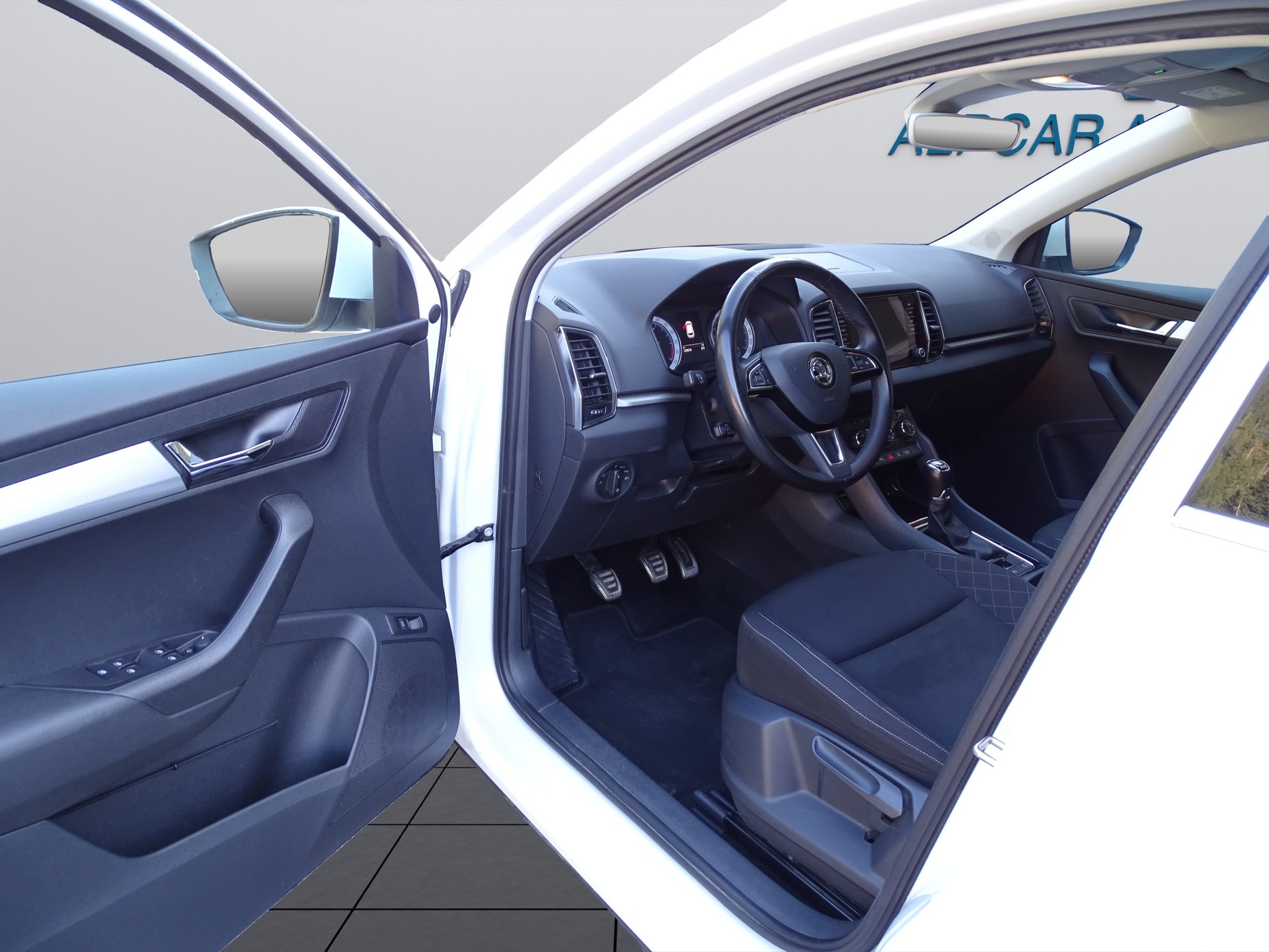 SKODA Karoq 2.0 TDI CR Ambition 4x4-image-9