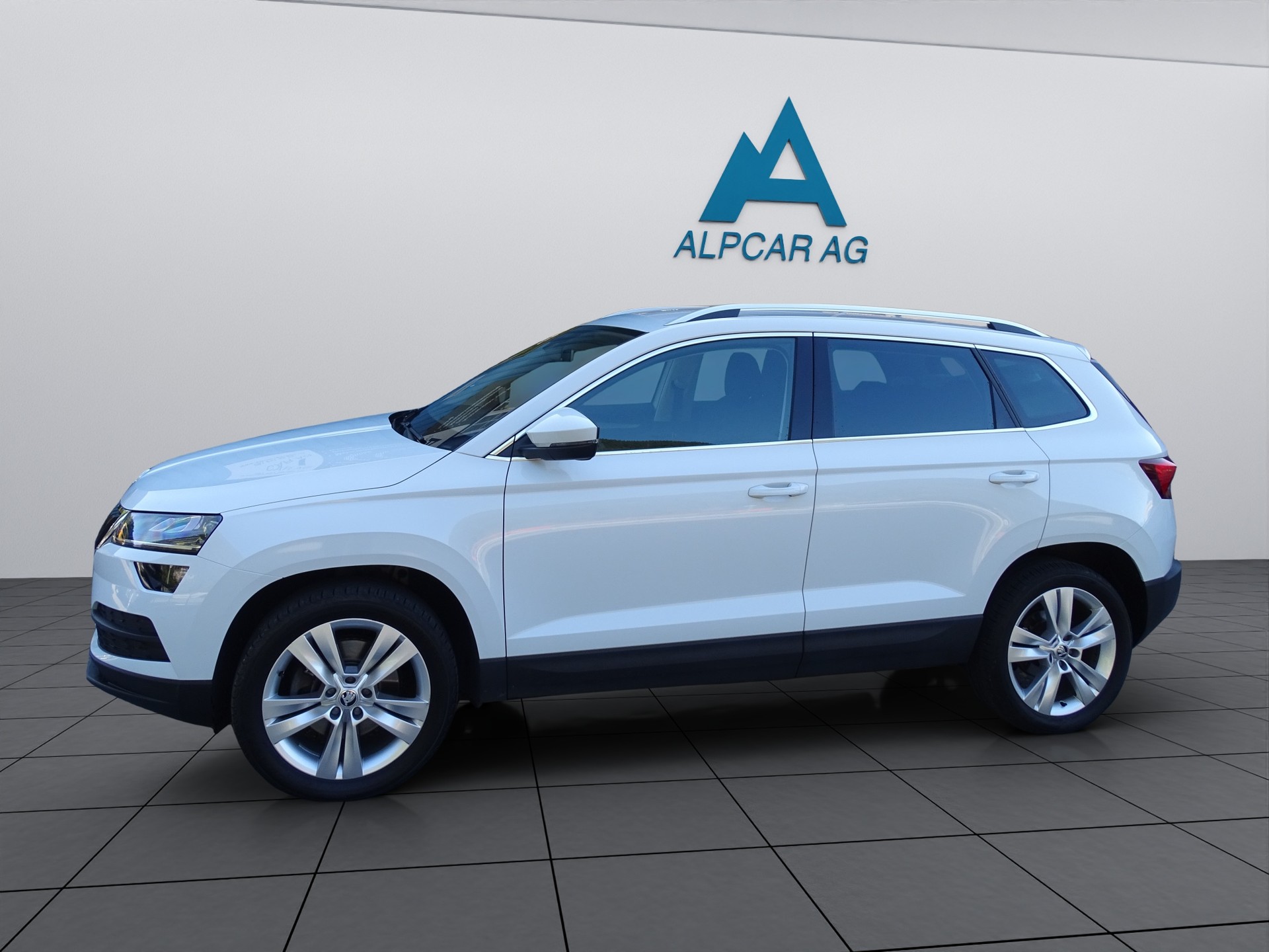 SKODA Karoq 2.0 TDI CR Ambition 4x4-image-3