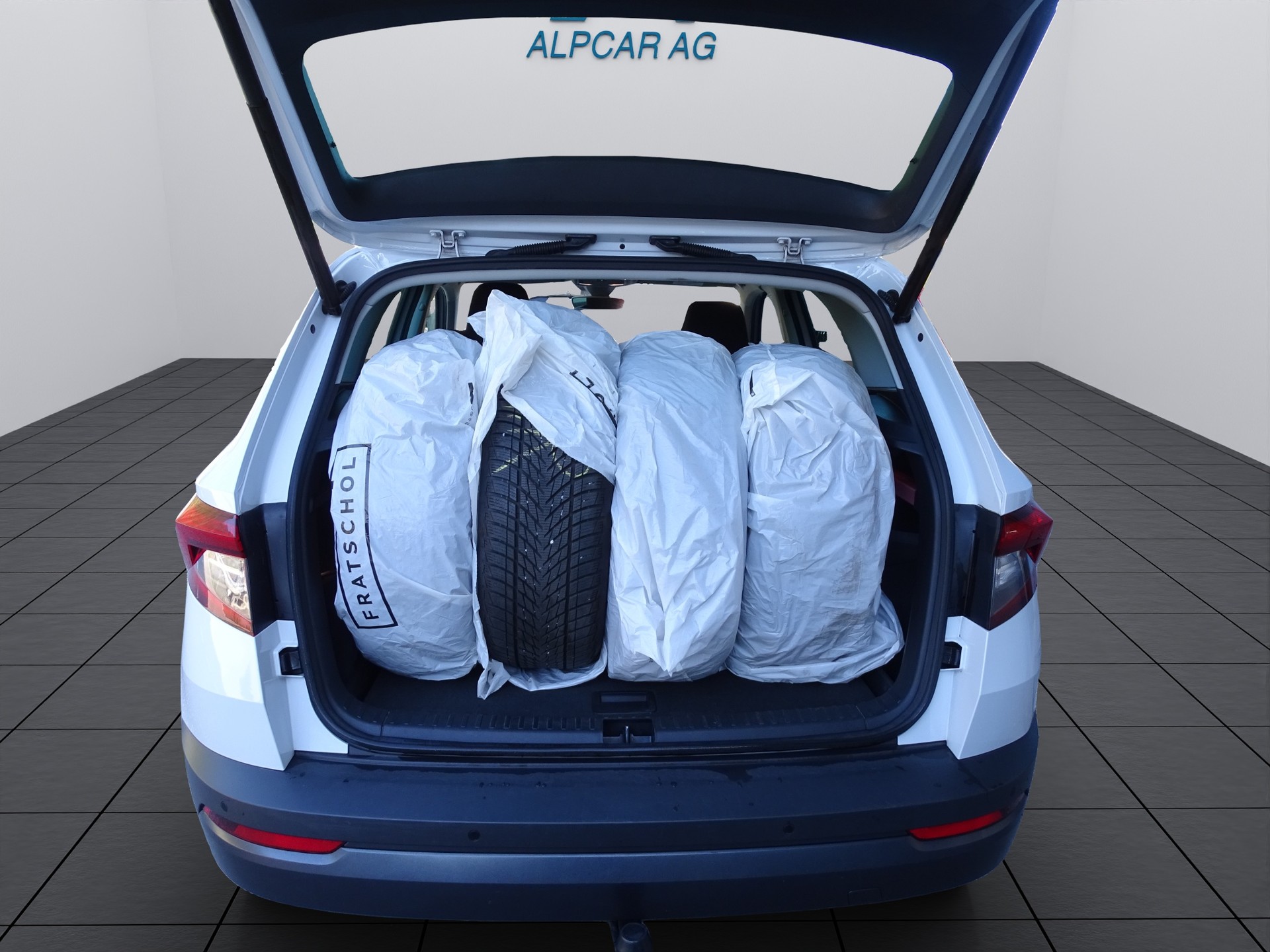 SKODA Karoq 2.0 TDI CR Ambition 4x4-image-13