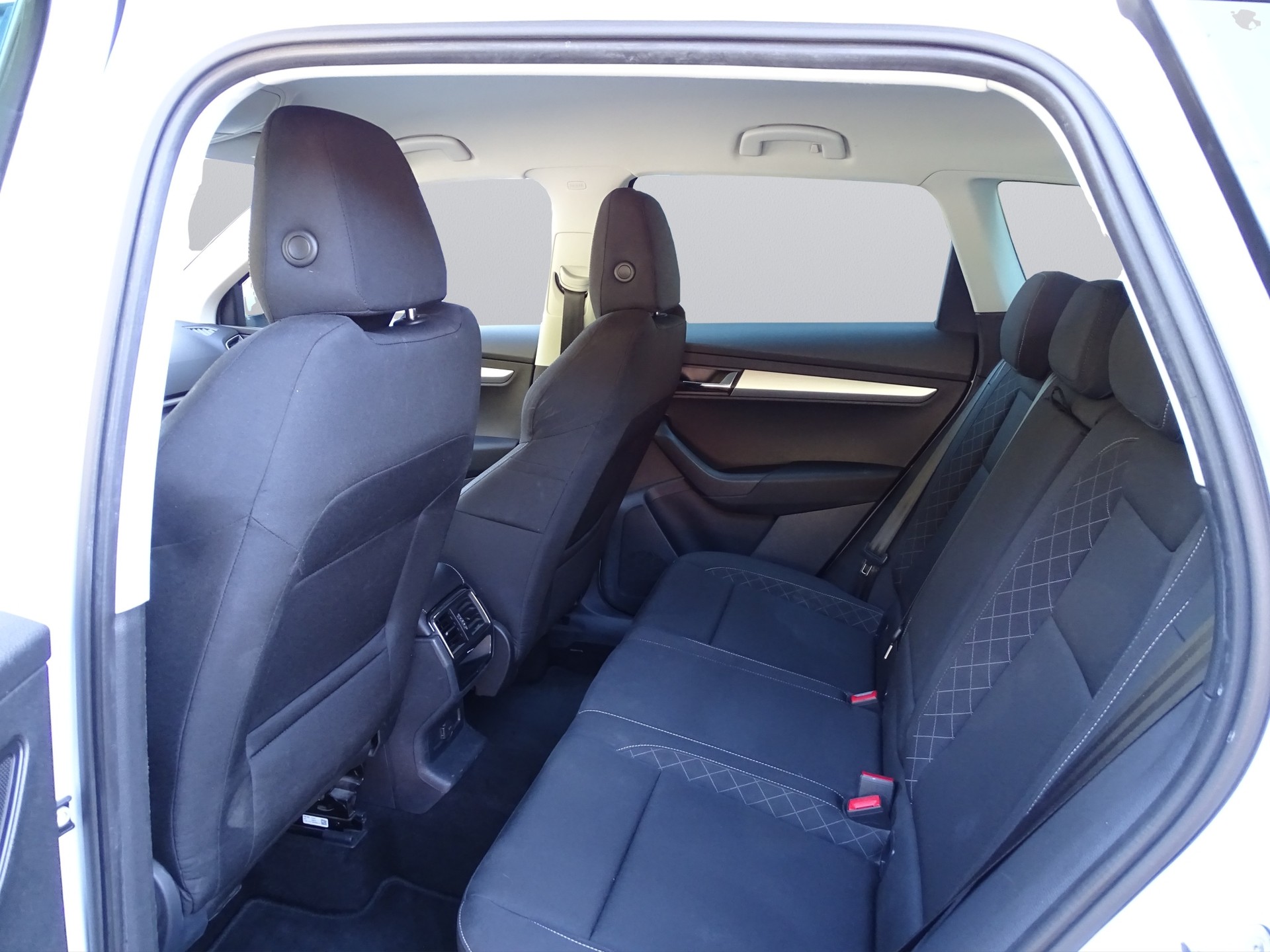 SKODA Karoq 2.0 TDI CR Ambition 4x4-image-11