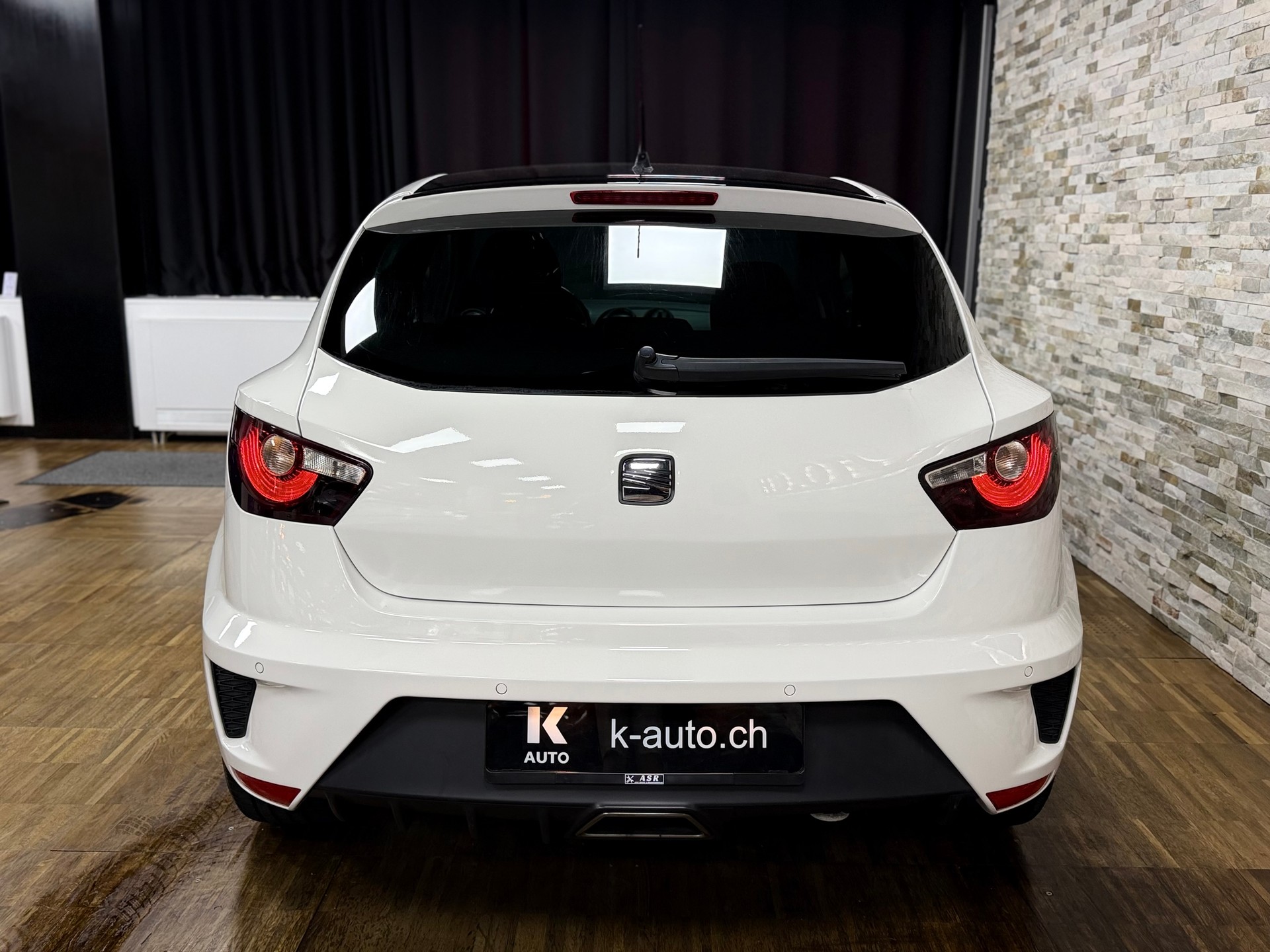 SEAT Ibiza SC 1.4 TSI Cupra DSG-showroom-element-2