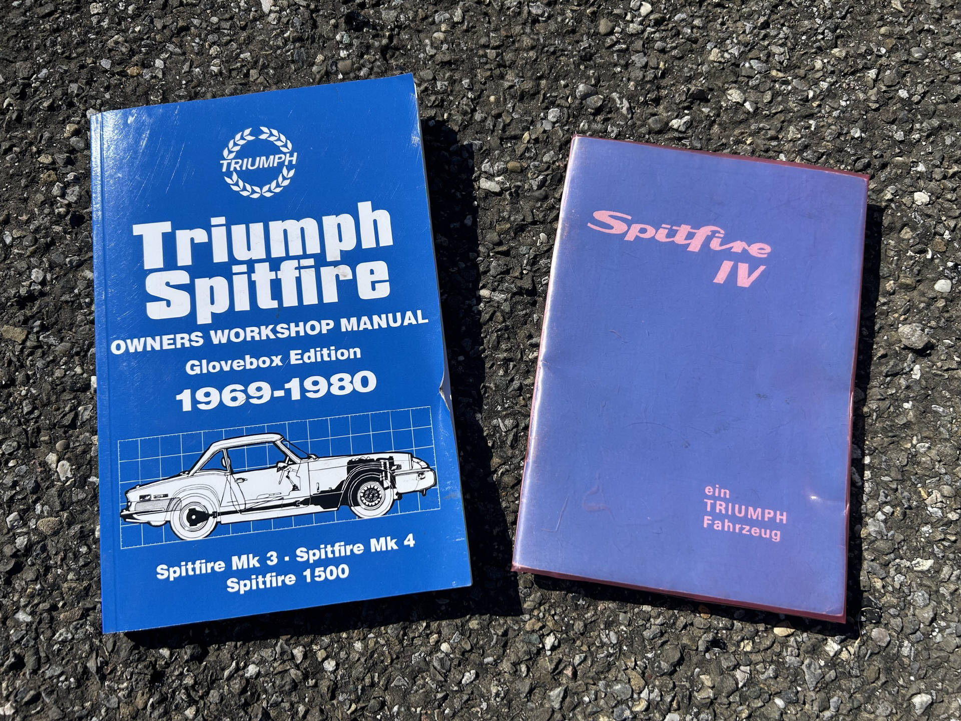 TRIUMPH Spitfire IV-image-16