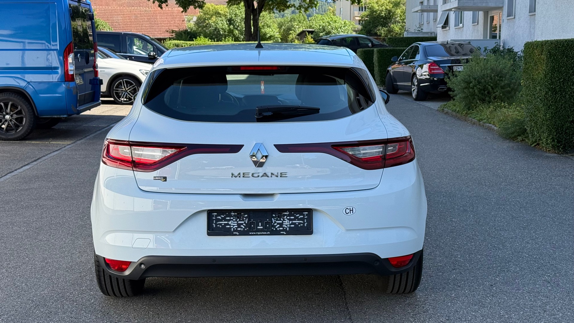 RENAULT Mégane 1.5 dCi Zen EDC-image-9
