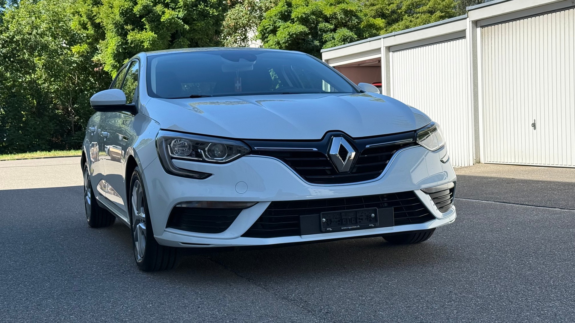 RENAULT Mégane 1.5 dCi Zen EDC-image-5