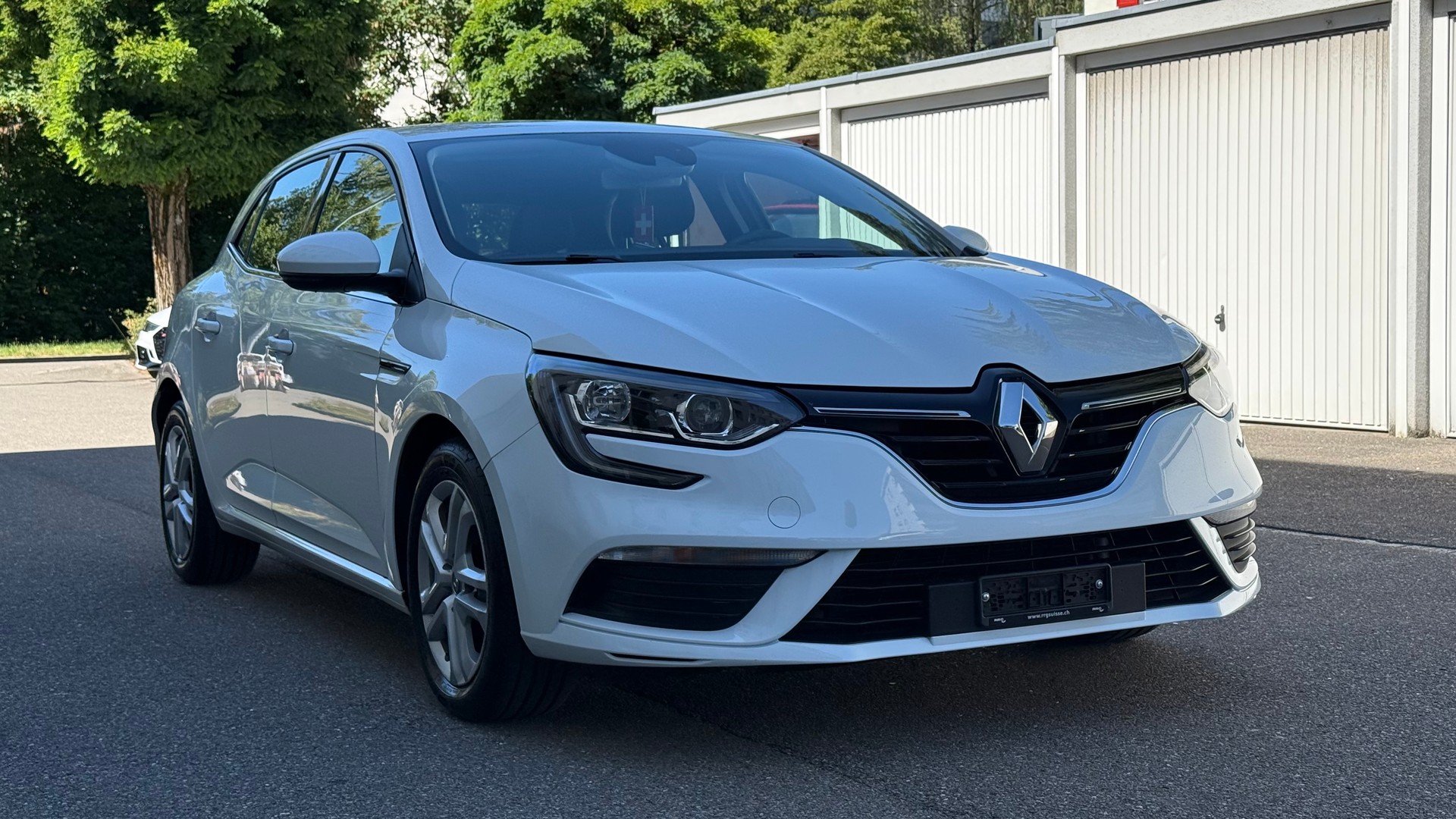 RENAULT Mégane 1.5 dCi Zen EDC-image-3