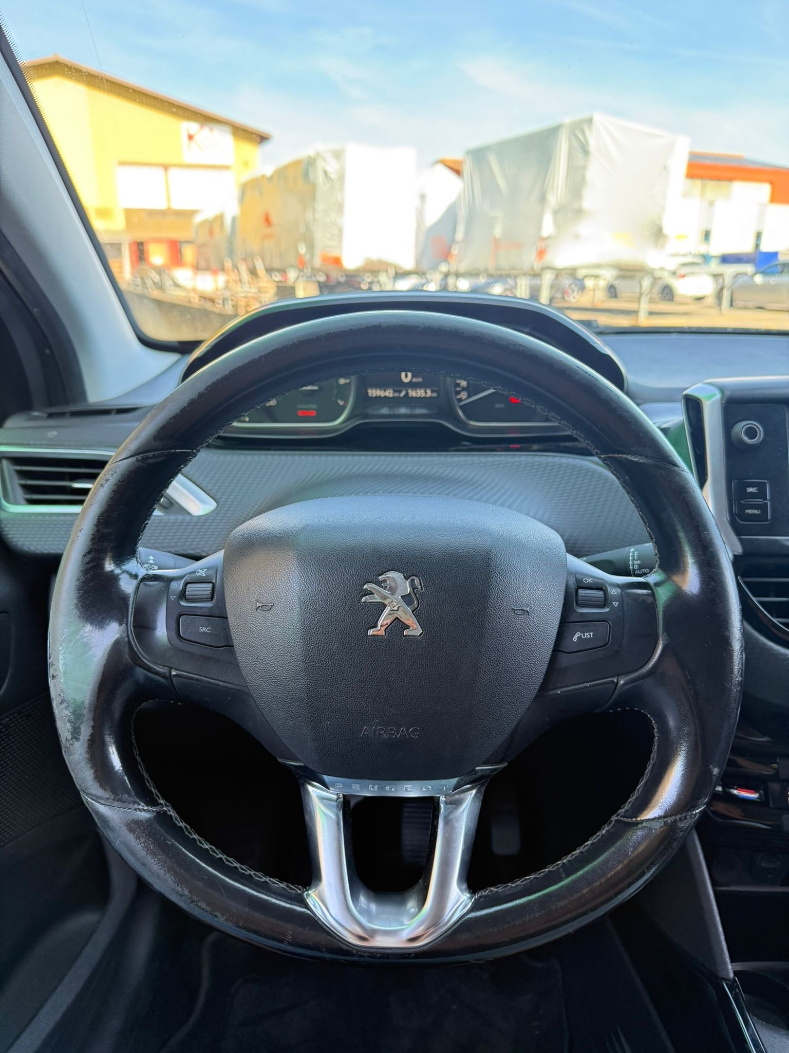 PEUGEOT 2008 1.2 PureTech Féline-image-11